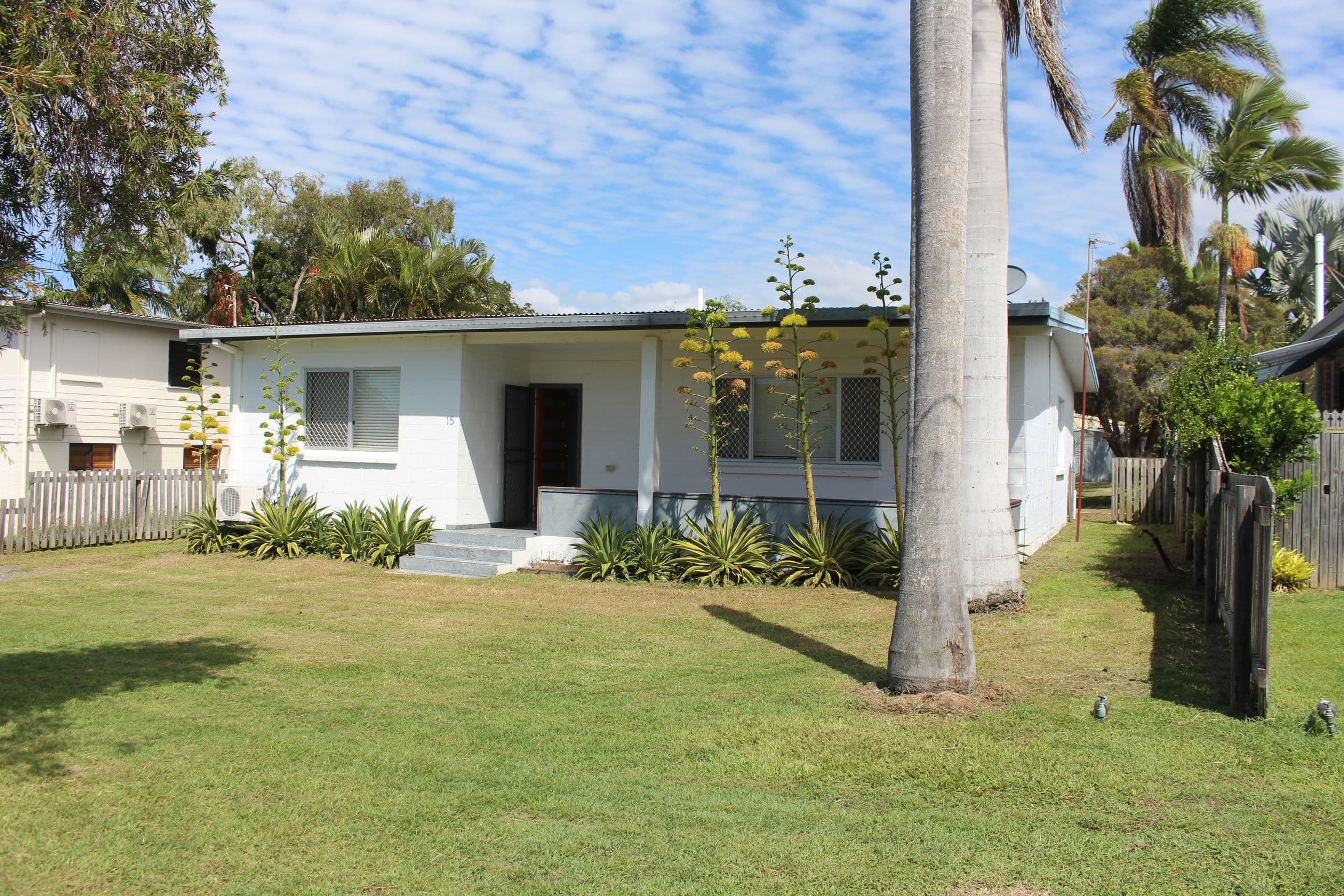 15 Yukana Street, Boyne Island QLD 4680, Boyne Island - Thumbnail 2