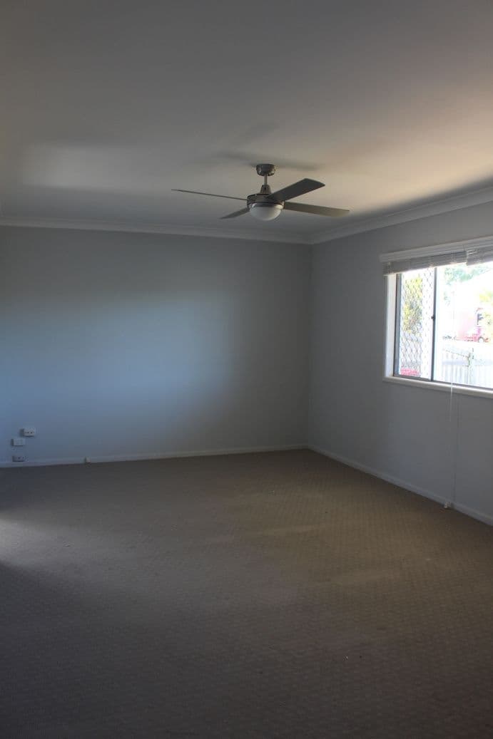 15 Yukana Street, Boyne Island QLD 4680, Boyne Island - Thumbnail 4