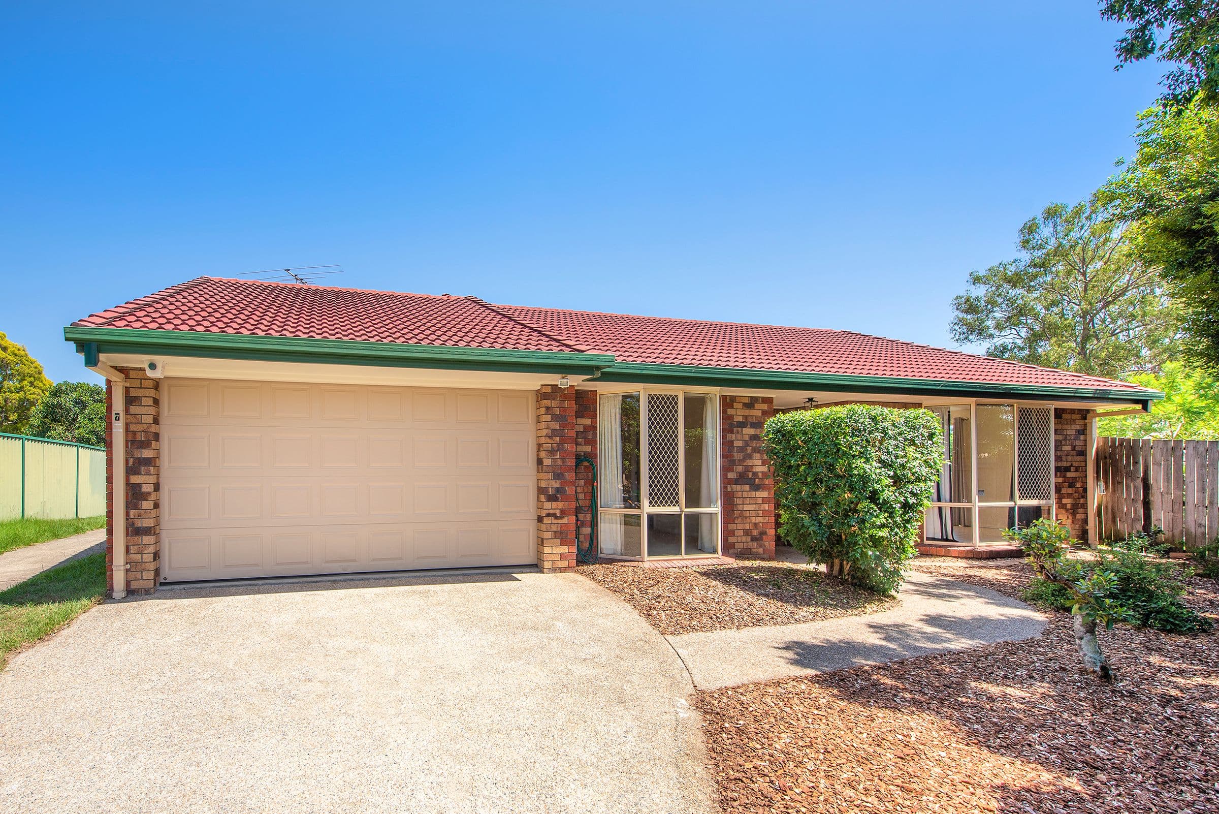 7 Gariswood Court, Edens Landing QLD 4207, Edens Landing - Thumbnail 2
