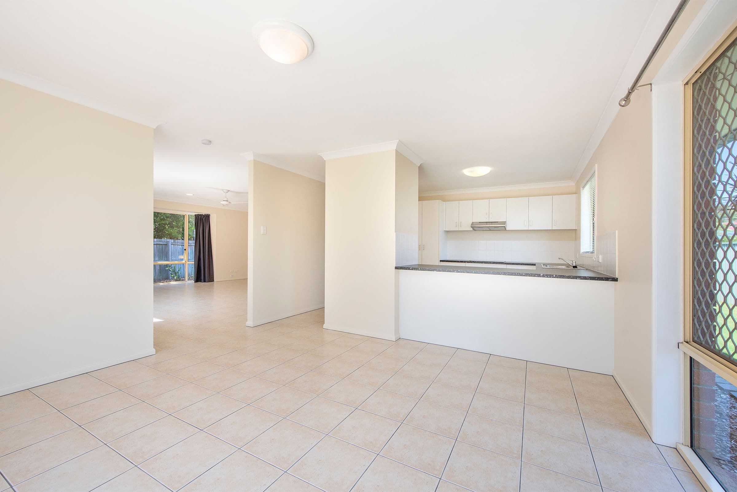 7 Gariswood Court, Edens Landing QLD 4207, Edens Landing - Thumbnail 6
