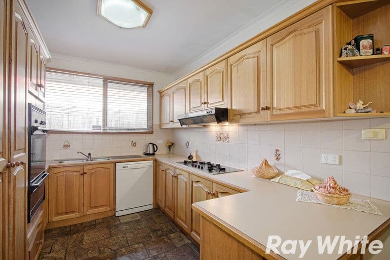 18 Leigh Drive, PAKENHAM VIC 3810, Pakenham - Thumbnail 2