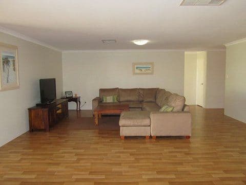 22 Topsail Street, DRUMMOND COVE WA 6532, Drummond Cove - Thumbnail 4