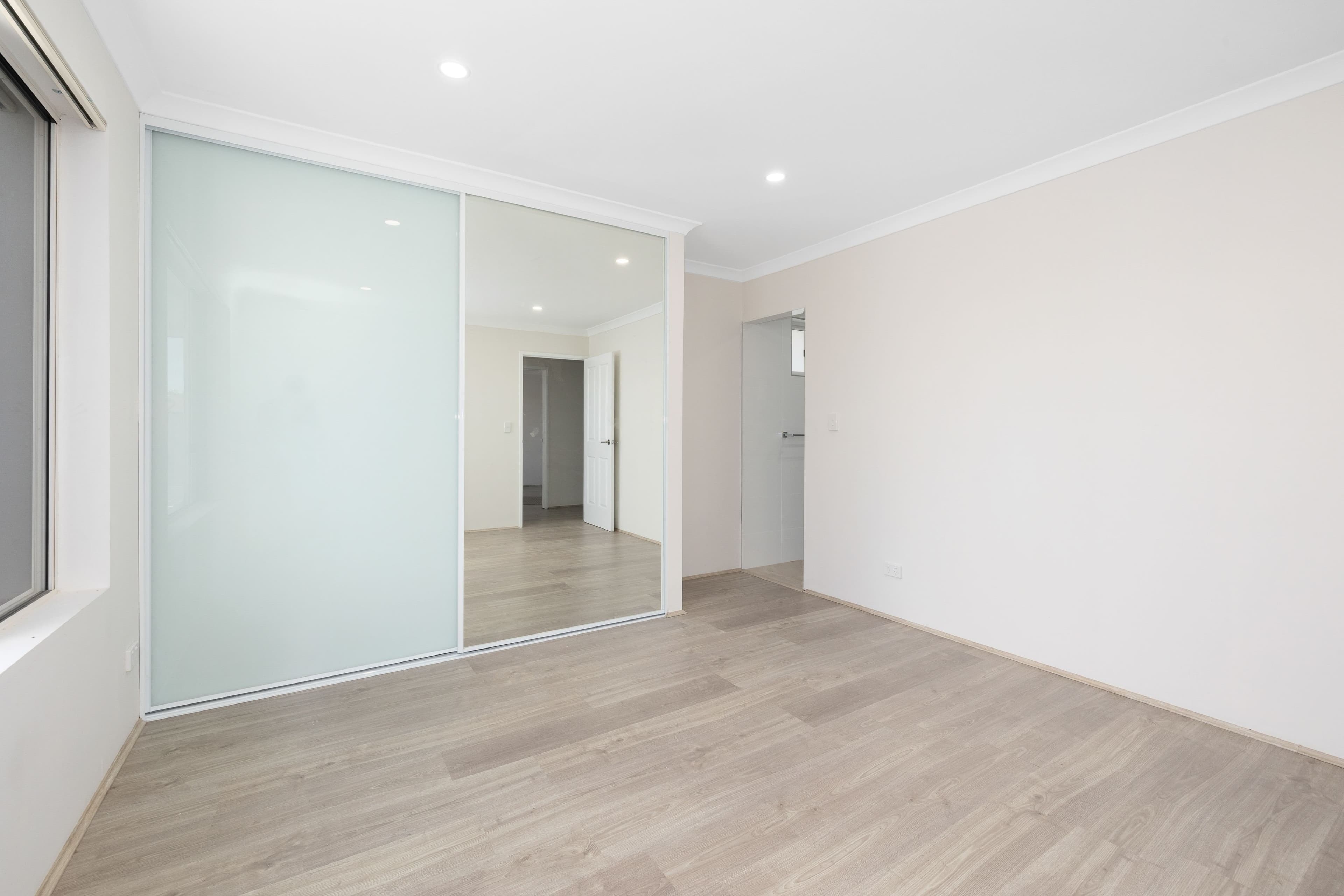 4 Yenisey Crescent, Beechboro WA 6063, Beechboro - Thumbnail 7