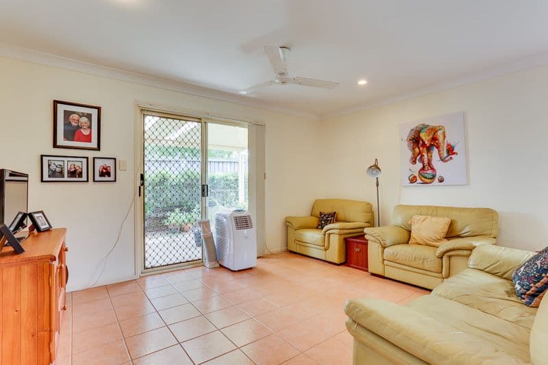 11 Wren Close, Forest Lake QLD 4078, Forest Lake - Thumbnail 2