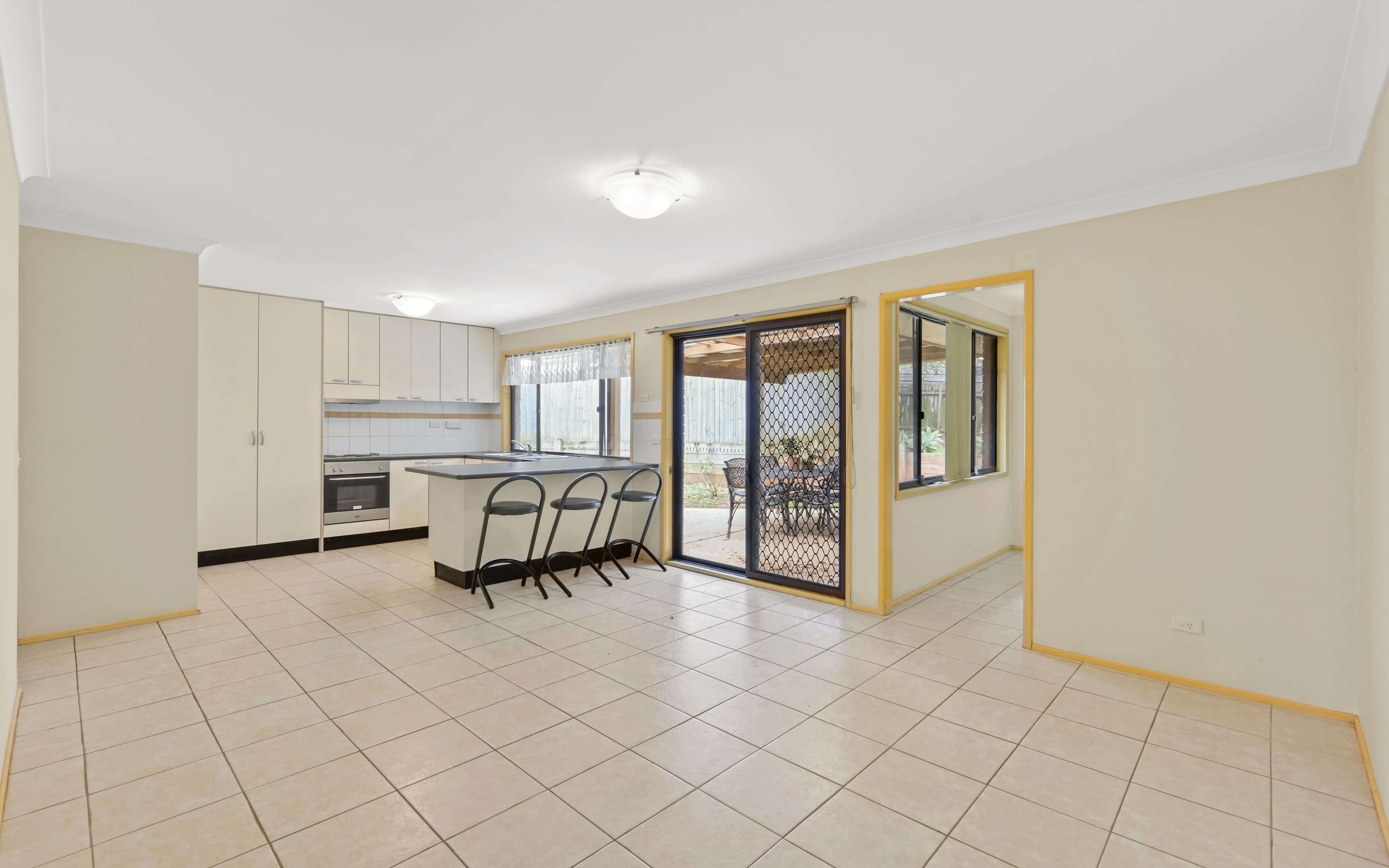 5 Rossell Place, Glenfield NSW 2167, Glenfield - Thumbnail 4