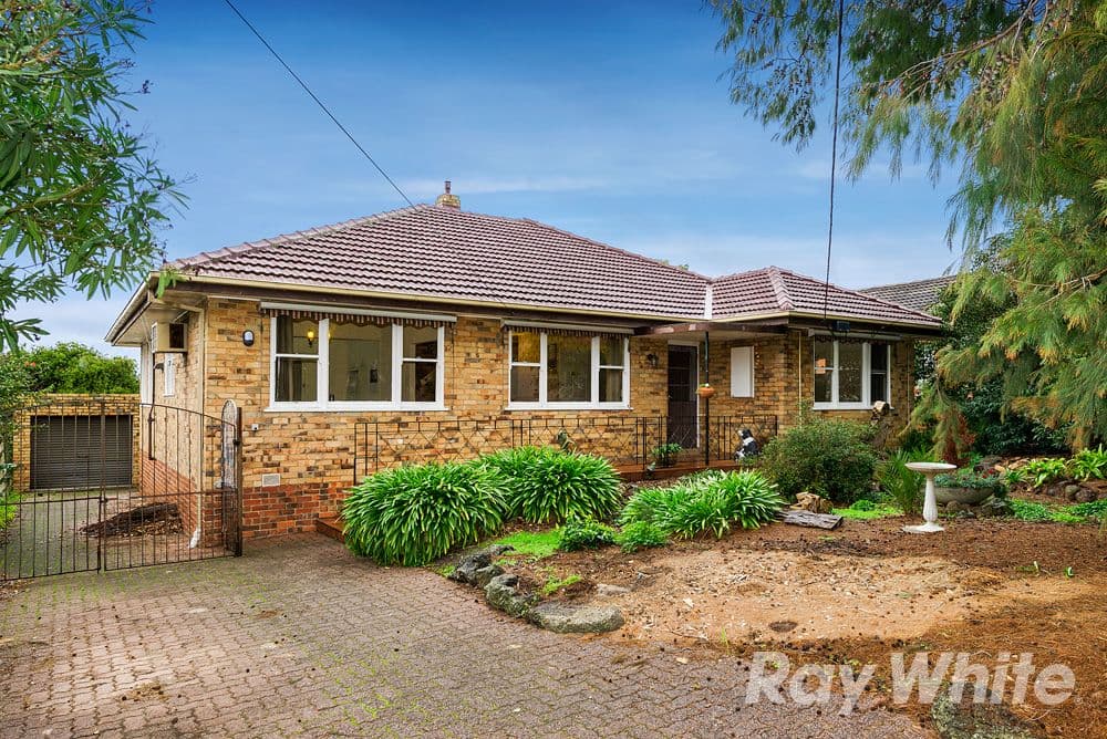8 Durward Avenue, Glen Waverley VIC 3150, Glen Waverley - Image 1