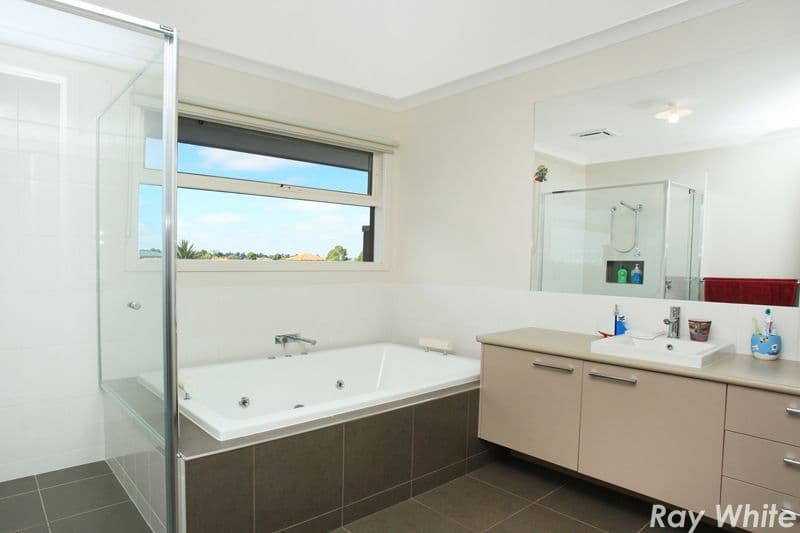 2 Heron Close, PAKENHAM VIC 3810, Pakenham - Thumbnail 5