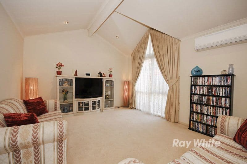 34 Mosman Close, WANTIRNA SOUTH VIC 3152, Wantirna South - Thumbnail 3