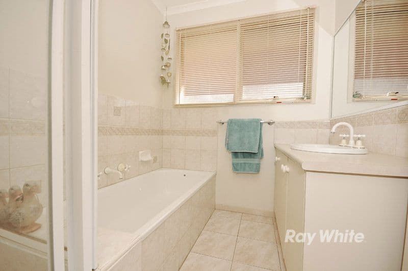 34 Mosman Close, WANTIRNA SOUTH VIC 3152, Wantirna South - Thumbnail 7