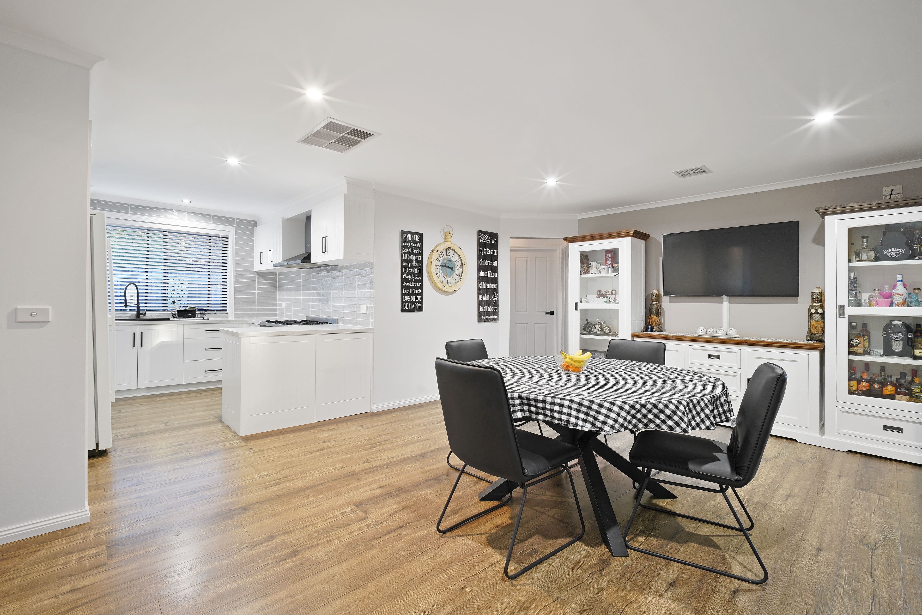 377 Findon Road, Epping VIC 3076, Epping - Thumbnail 2