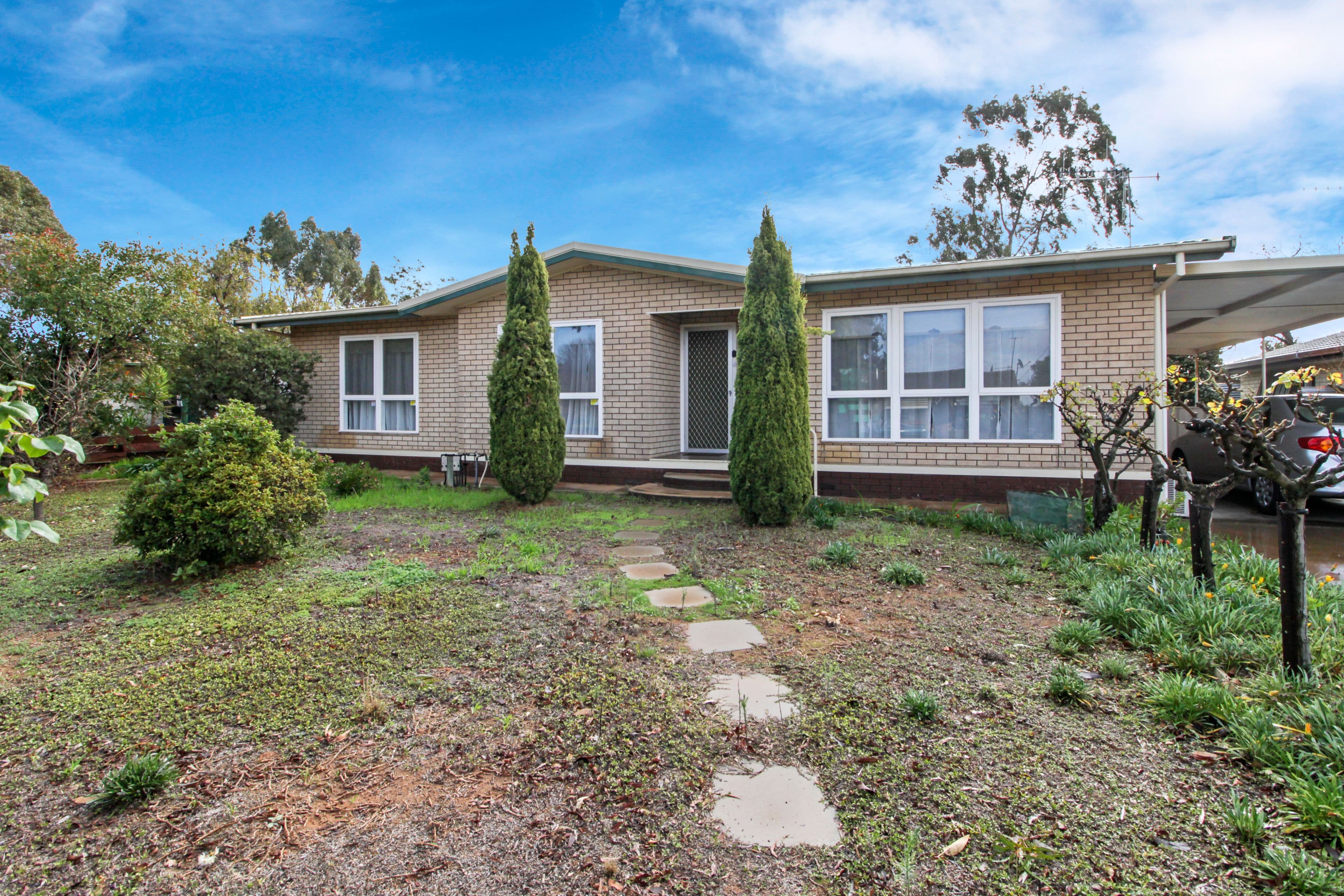 10 Dix Street, Renmark SA 5341, Renmark - Image 1