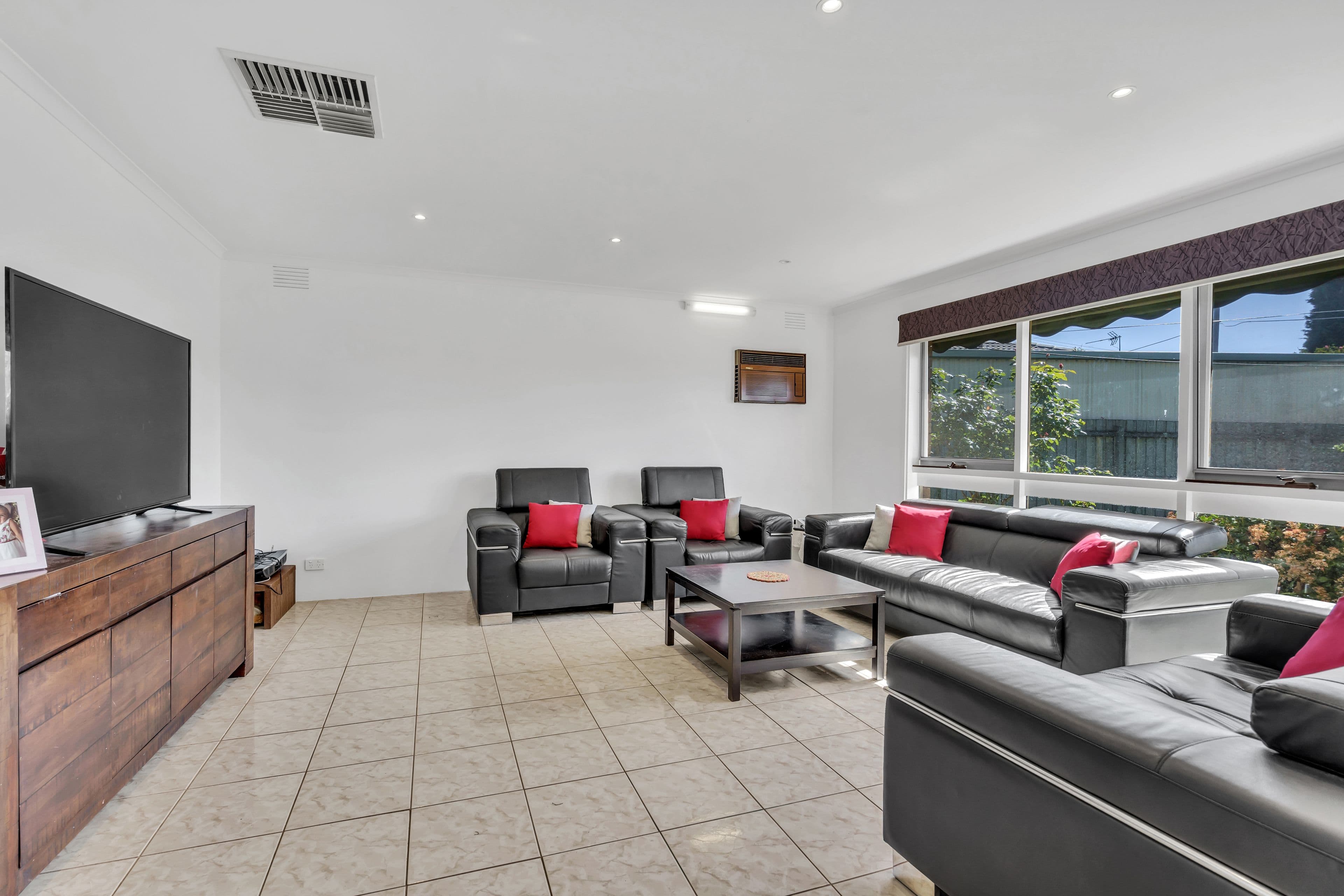 4 Albany Court, Campbellfield VIC 3061, Campbellfield - Thumbnail 3