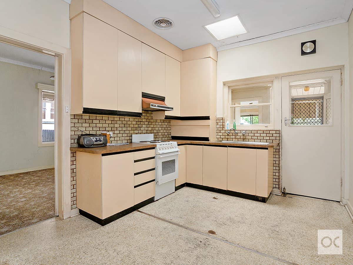 26 Emily Avenue, Clapham - Thumbnail 7