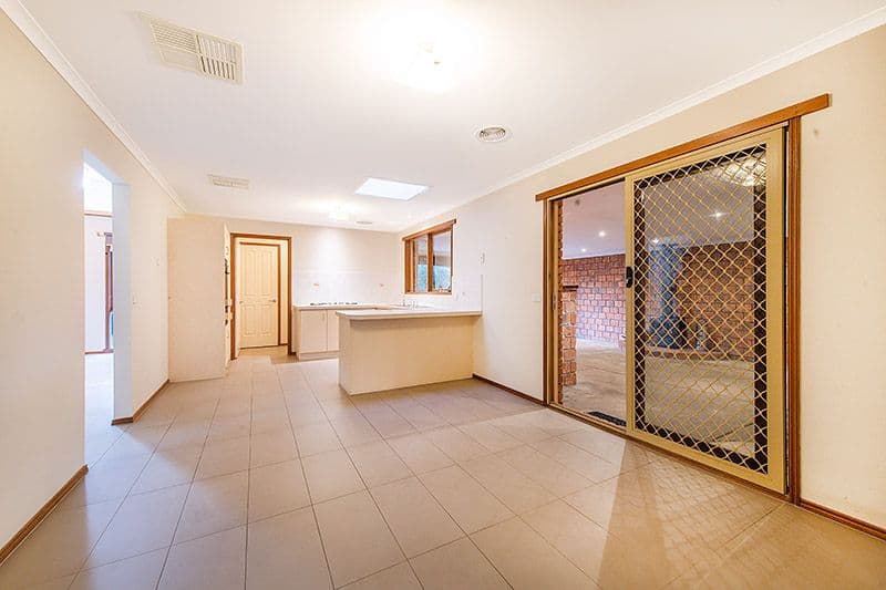 3 Celebration Court, Cranbourne West VIC 3977, Cranbourne West - Thumbnail 4