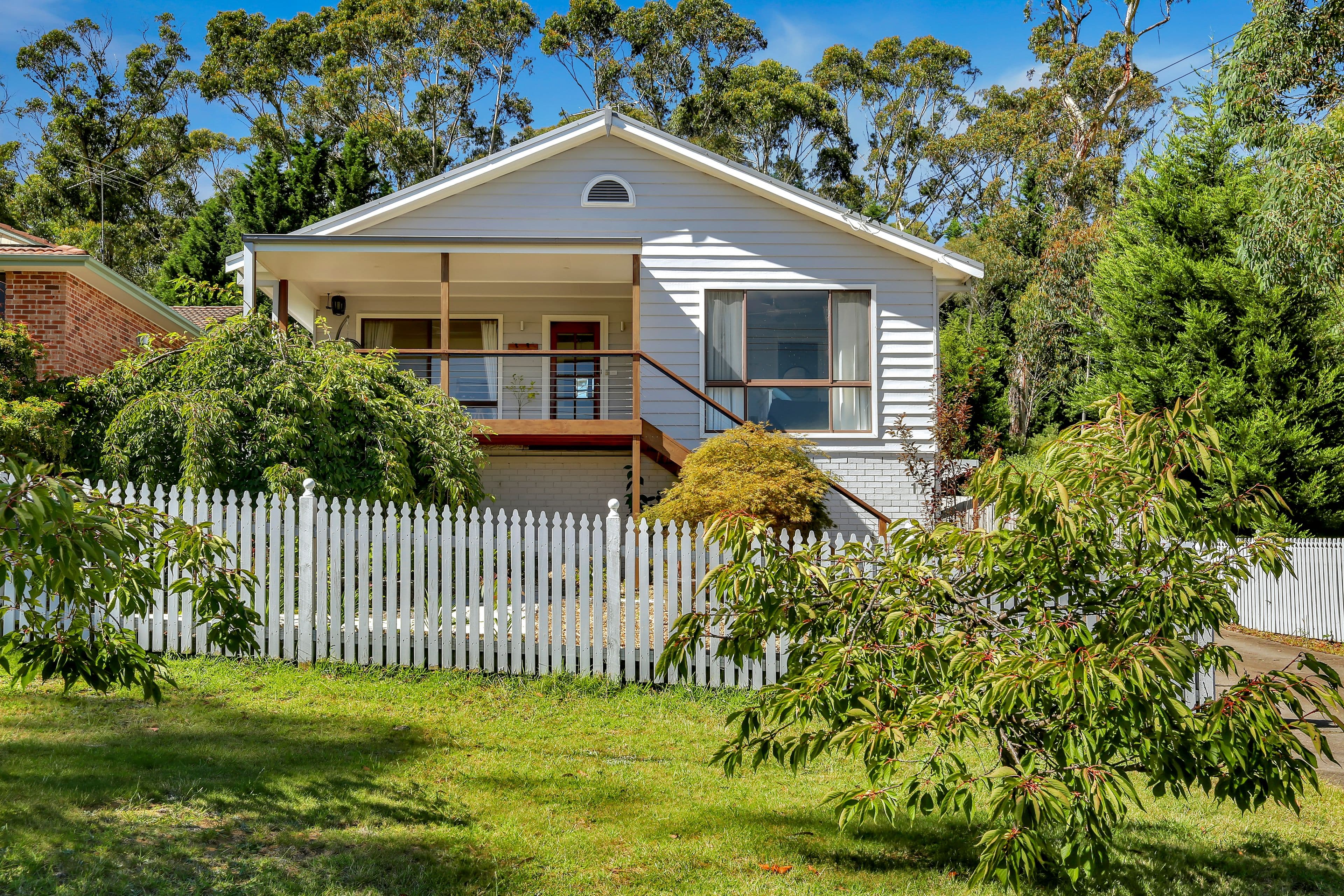 17 Blue Gum Avenue, Medlow Bath - Image 1