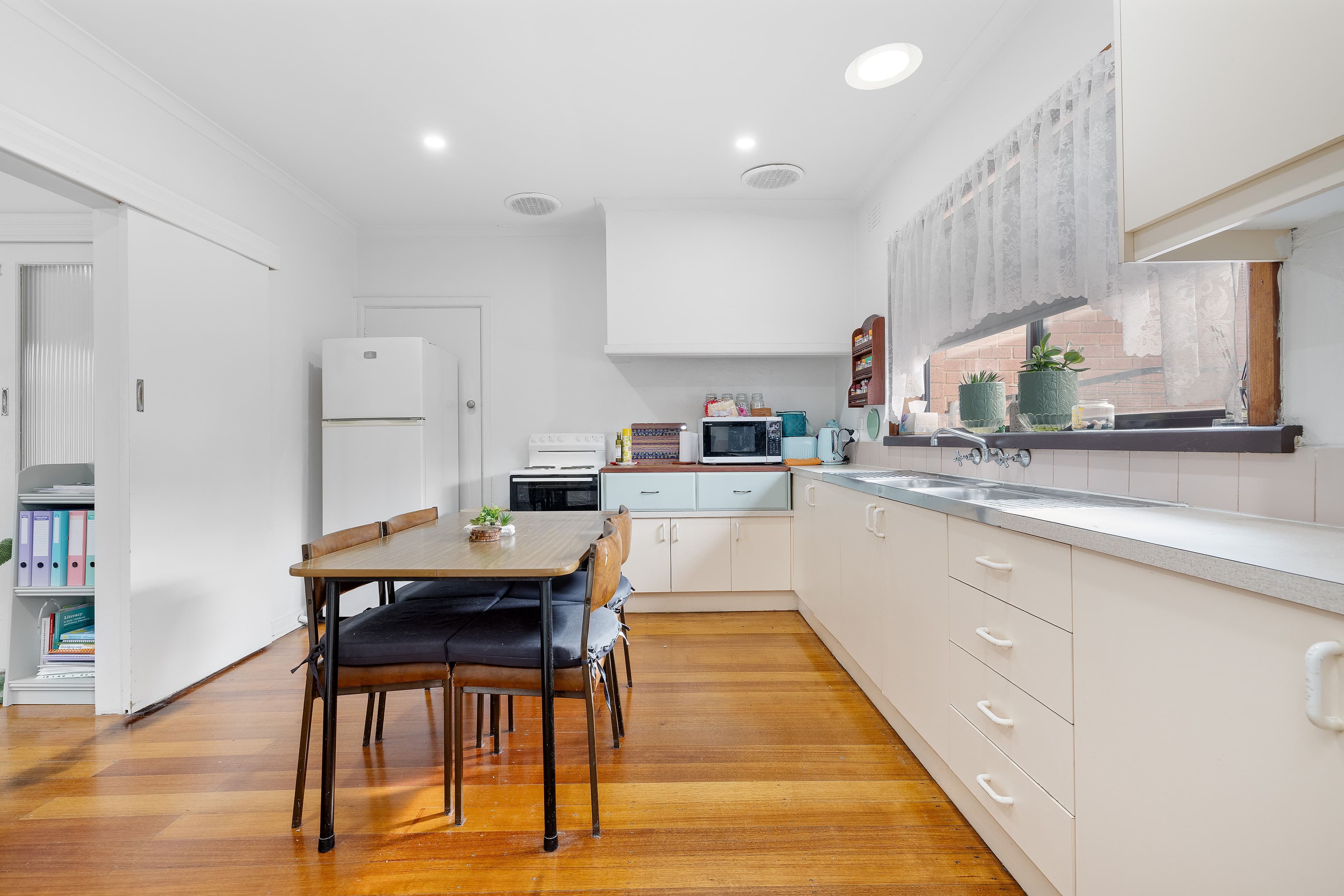 23 Irene Court, Cheltenham VIC 3192, Cheltenham - Thumbnail 4