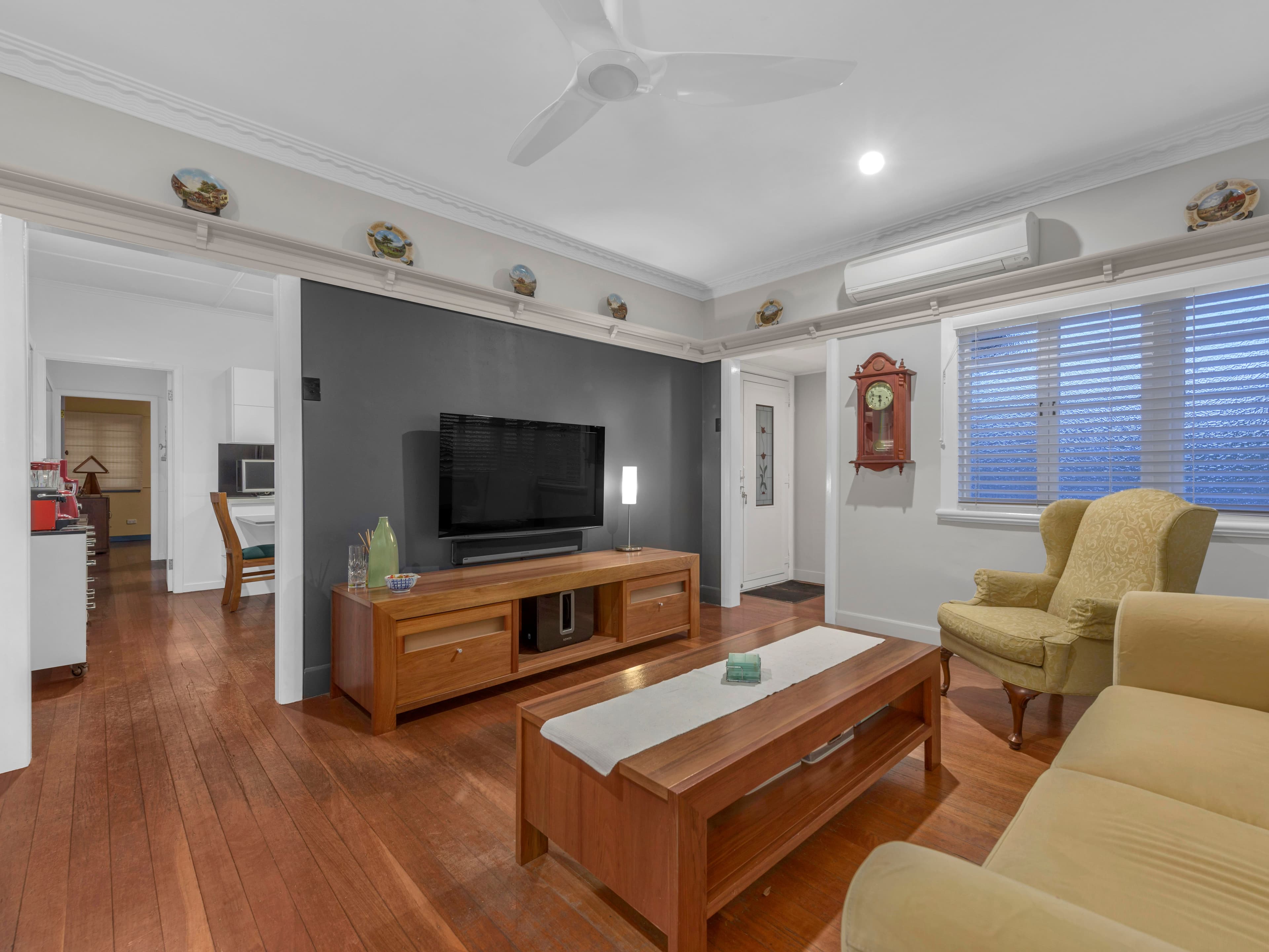 236 Ferguson Road, Seven Hills QLD 4170, Seven Hills - Thumbnail 2