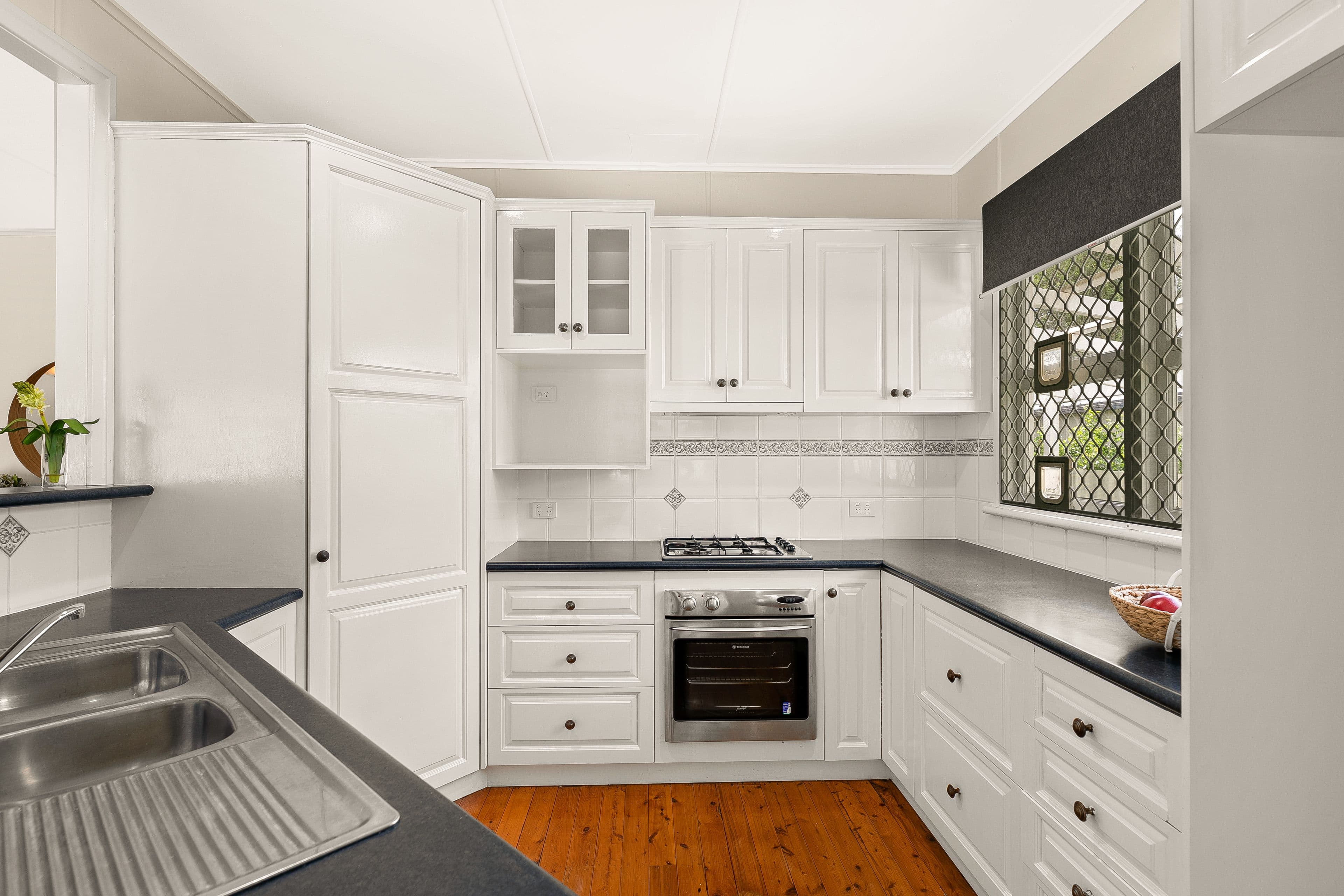 1 Bernard Street, Newtown QLD 4350, Newtown - Thumbnail 7