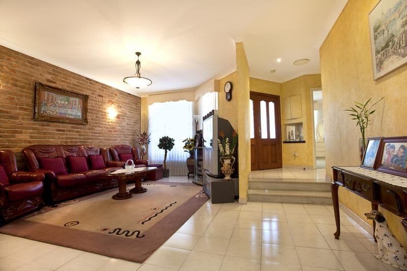 15 Cordelia Crescent, GREEN VALLEY NSW 2168, Green Valley - Thumbnail 3