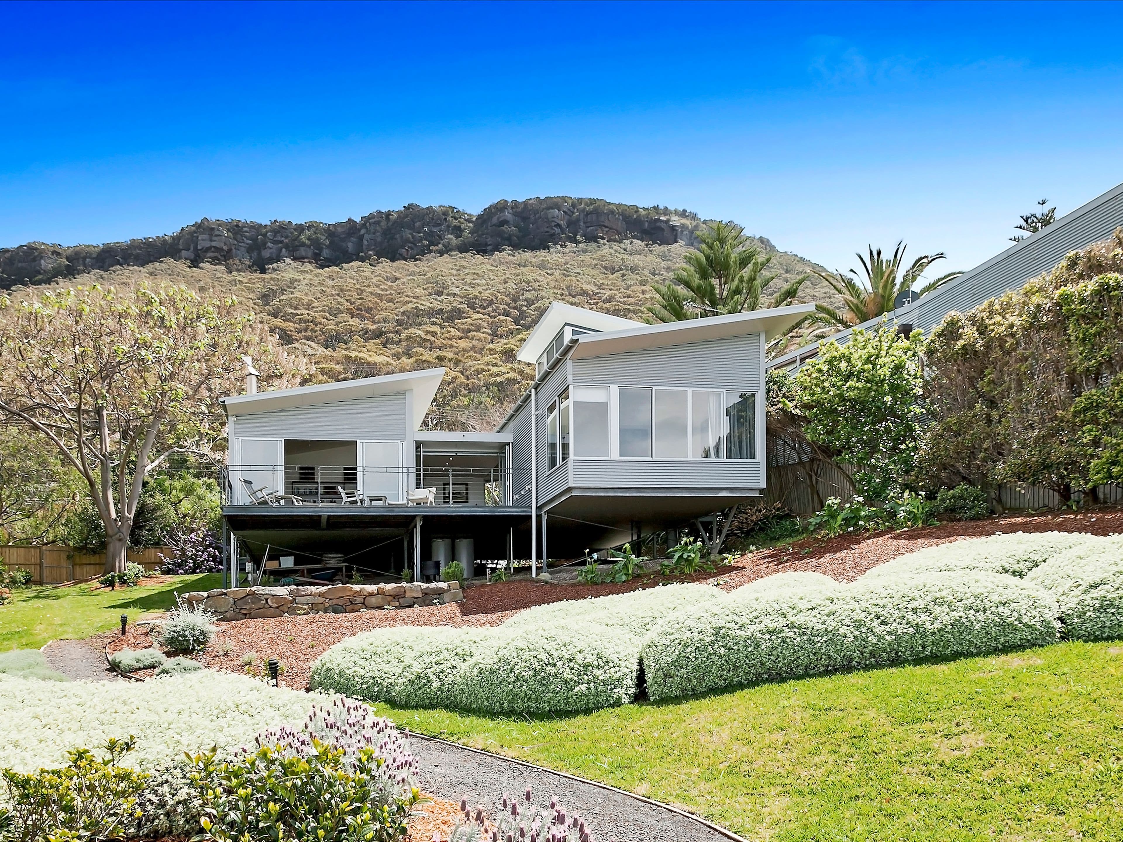225 Lawrence Hargrave Drive, Coalcliff - Thumbnail 2