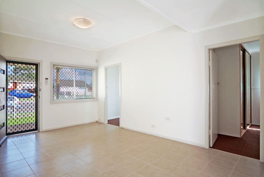 211 Shellharbour Road, BARRACK HEIGHTS NSW 2528, Barrack Heights - Thumbnail 3
