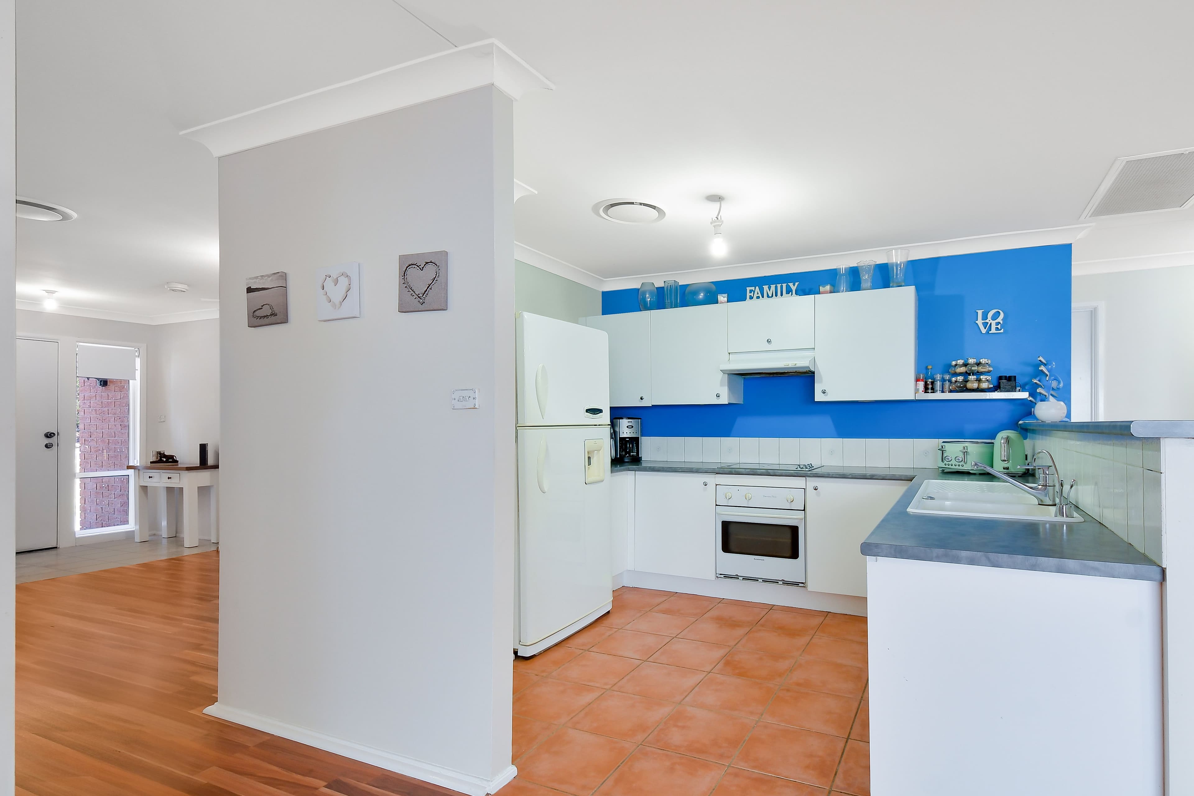 28 Spence Place, St Helens Park - Thumbnail 6