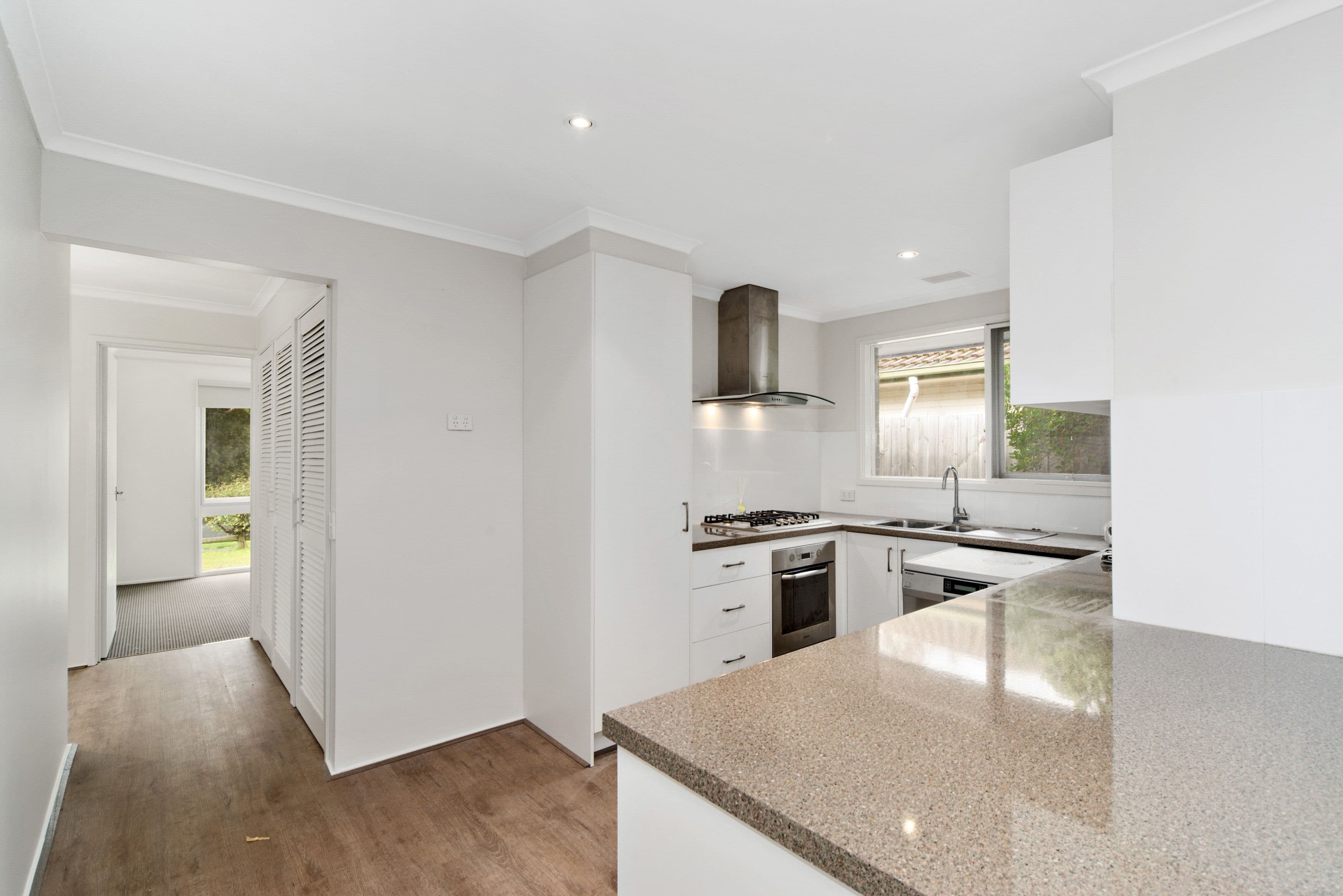 10 Inglenook Crescent, Frankston VIC 3199, Frankston - Thumbnail 2