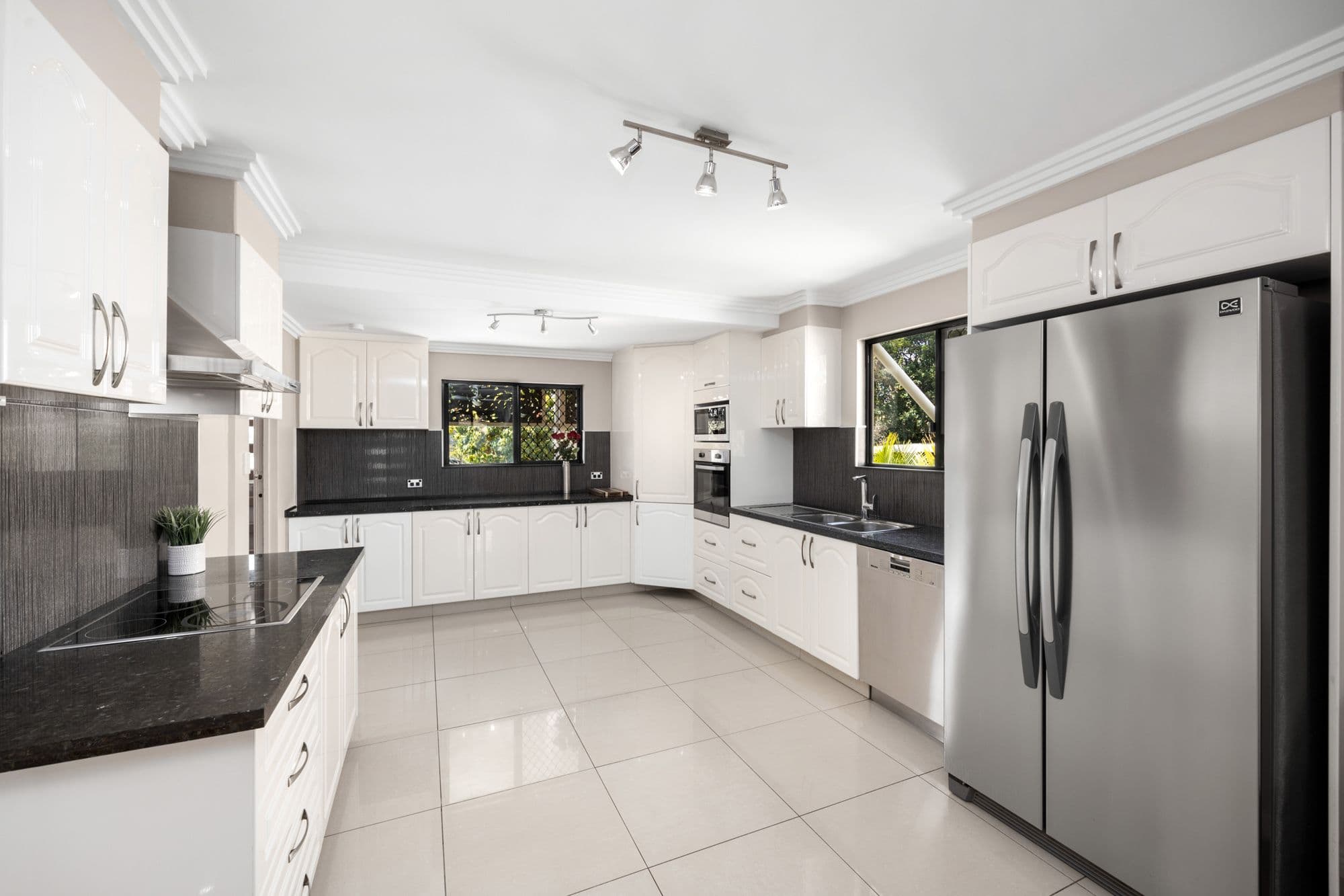 312 Mt Gravatt Capalaba Road, Wishart QLD 4122, Wishart - Thumbnail 6