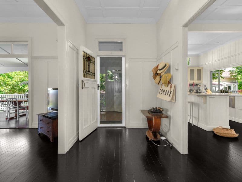 31 Sefton Avenue, Clayfield QLD 4011, Clayfield - Thumbnail 2