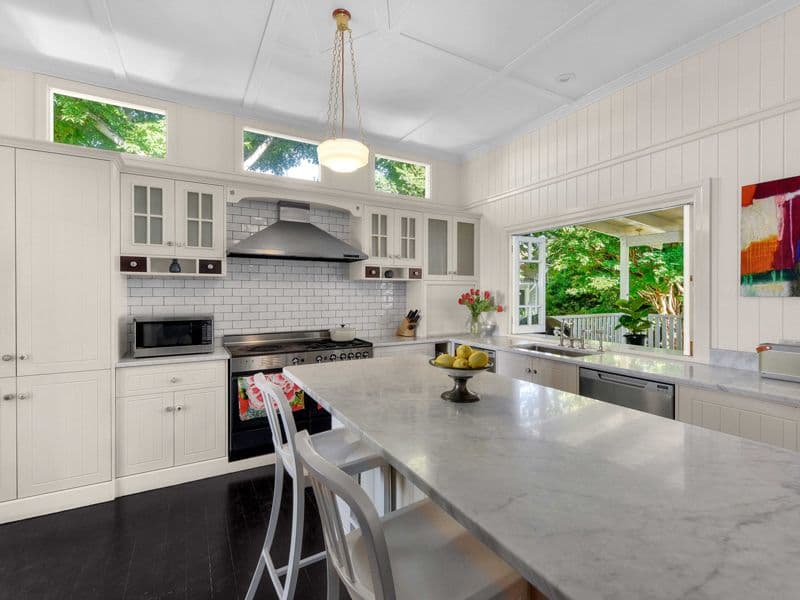 31 Sefton Avenue, Clayfield QLD 4011, Clayfield - Thumbnail 3