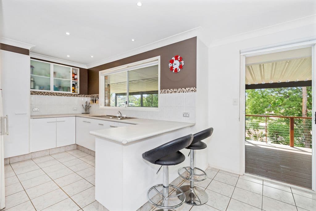 13 Shamrock Avenue, Banora Point - Thumbnail 2