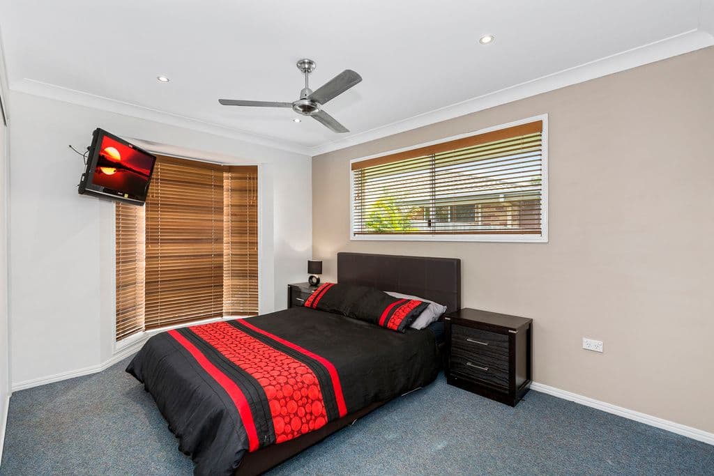 13 Shamrock Avenue, Banora Point - Thumbnail 8