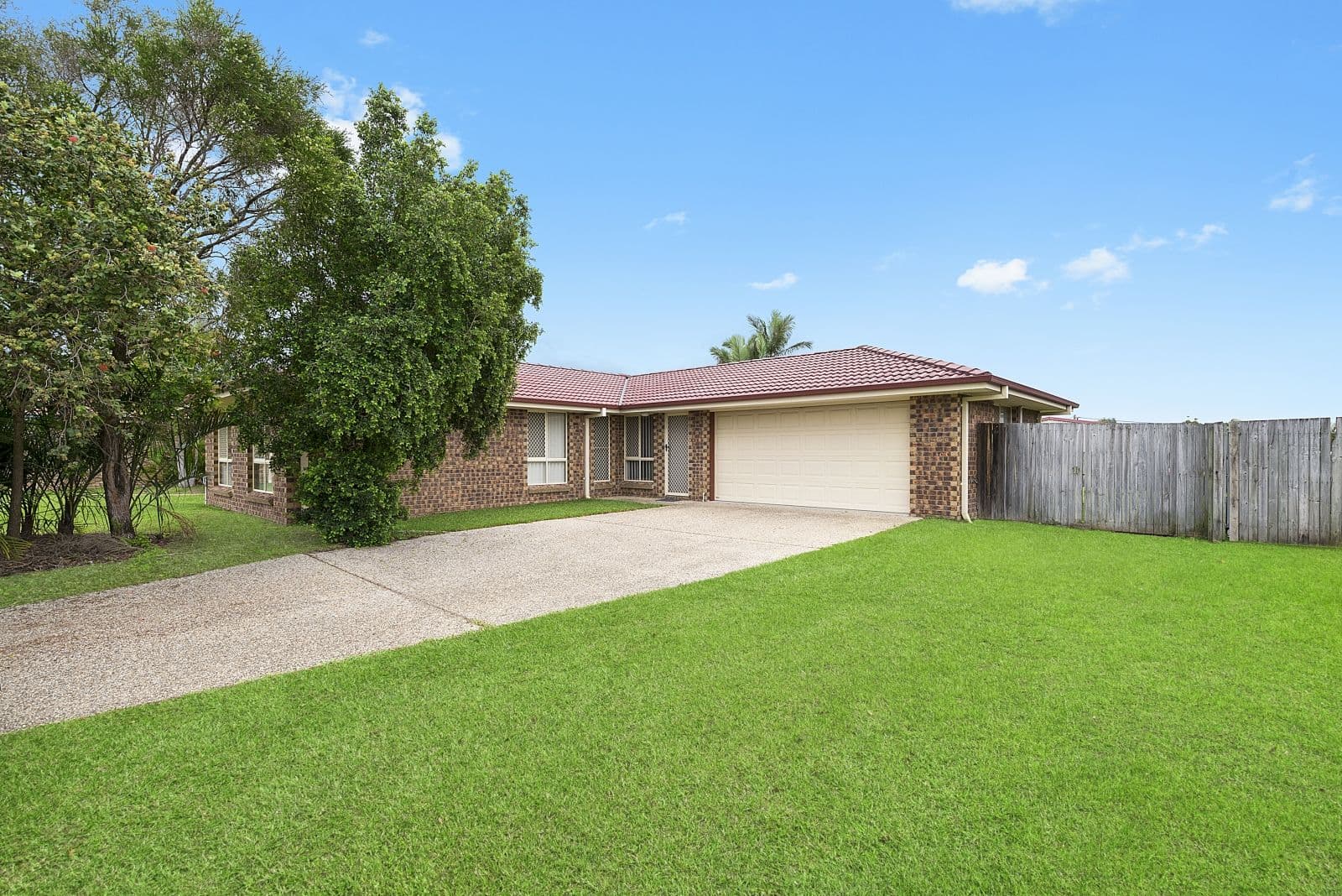 10 Blue Sails Court, West Lakes - Image 1