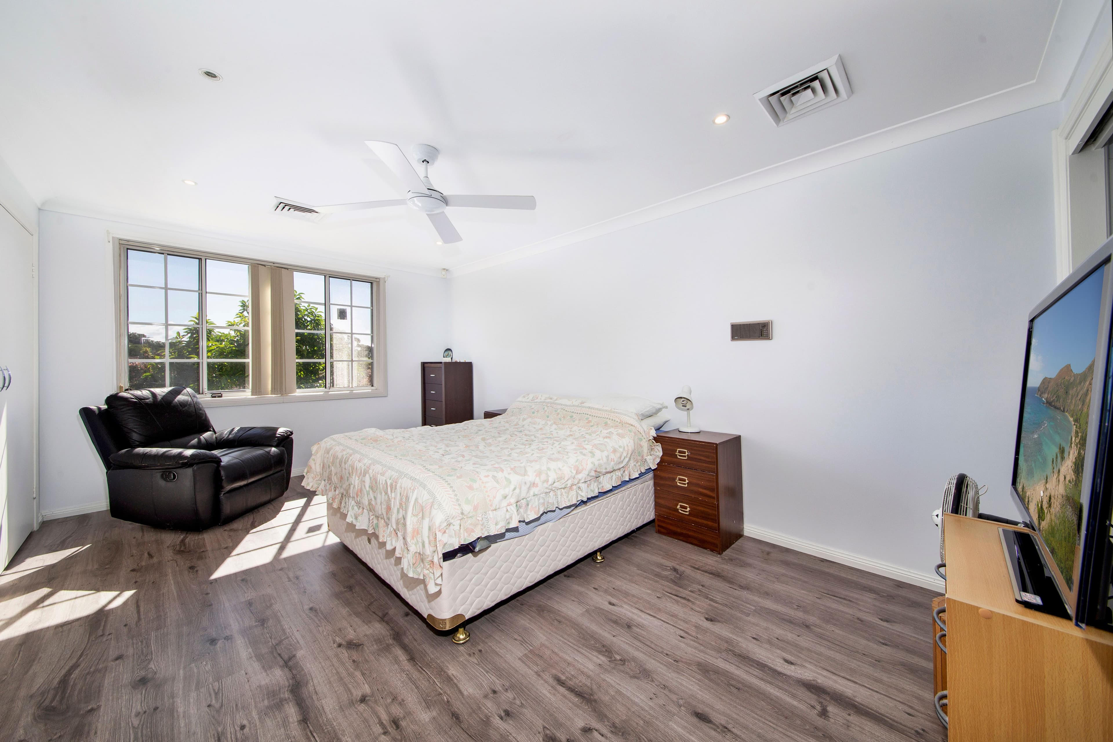 4 Florey Place, Barden Ridge - Thumbnail 4