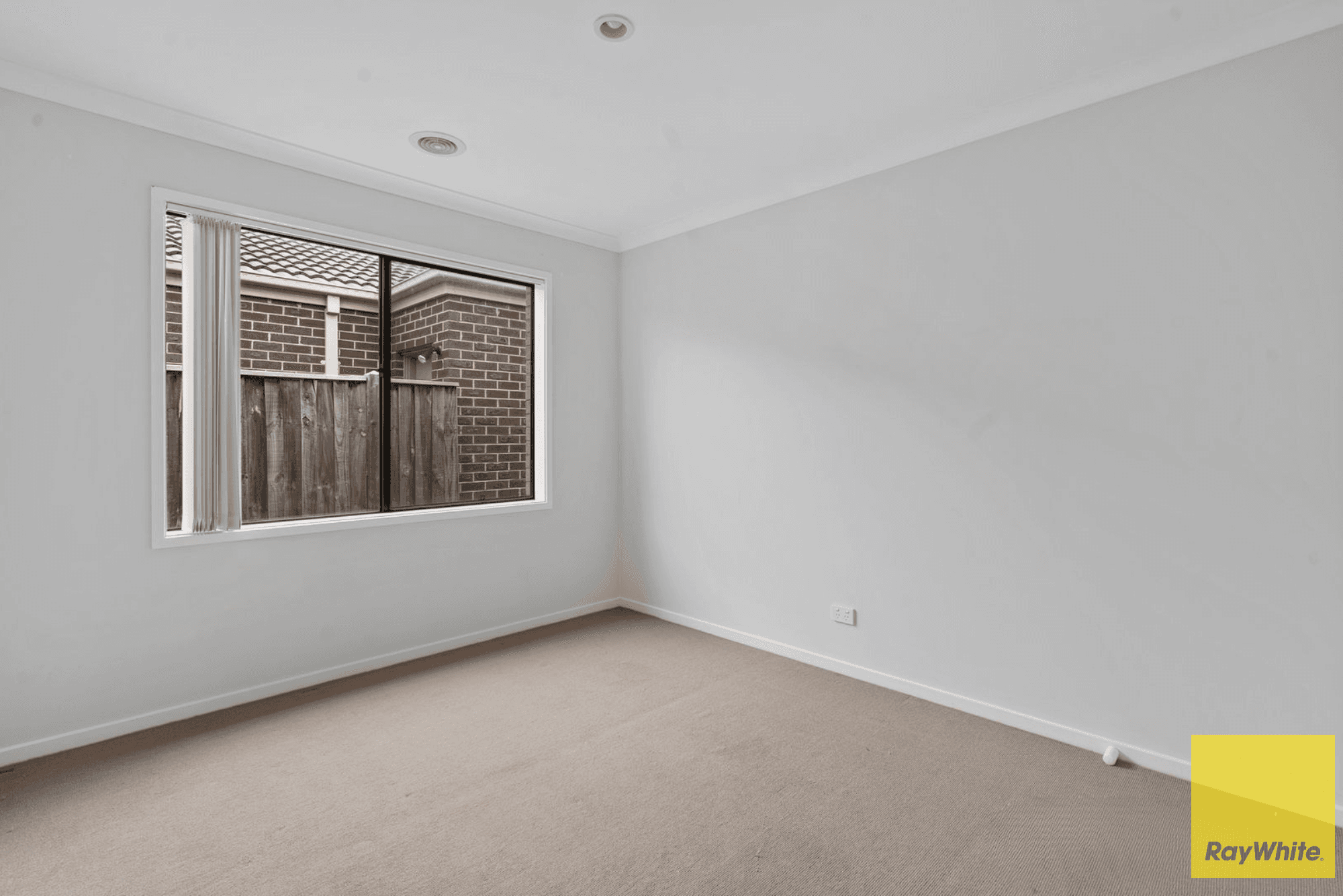 14 Mystic Grove, Point Cook VIC 3030, Point Cook - Thumbnail 3