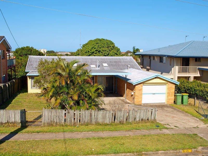 17 Ashbourne Terrace, BIGGERA WATERS QLD 4216, Biggera Waters - Image 1