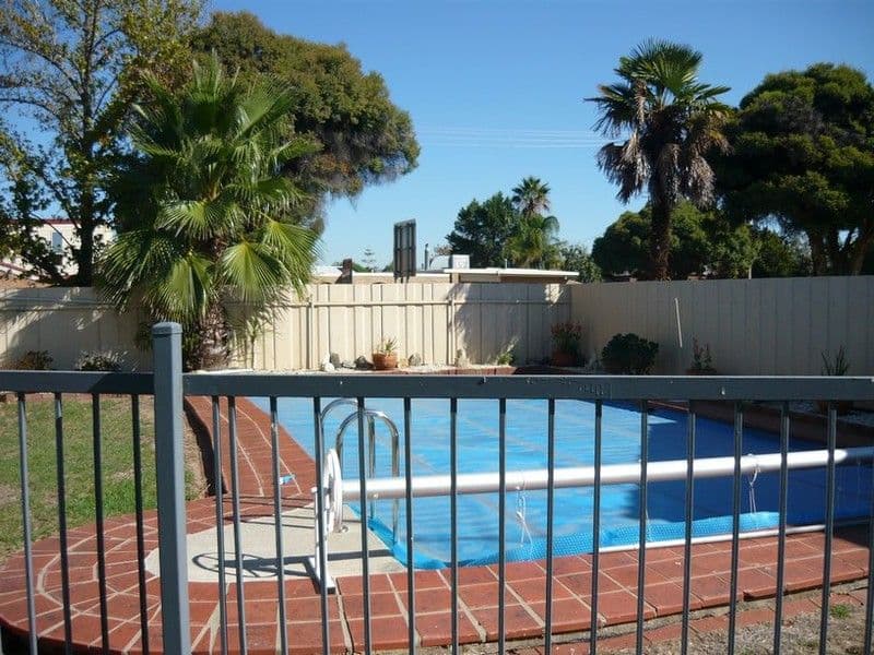 330 Cheyenne Drive, LAVINGTON NSW 2641, Lavington - Thumbnail 2