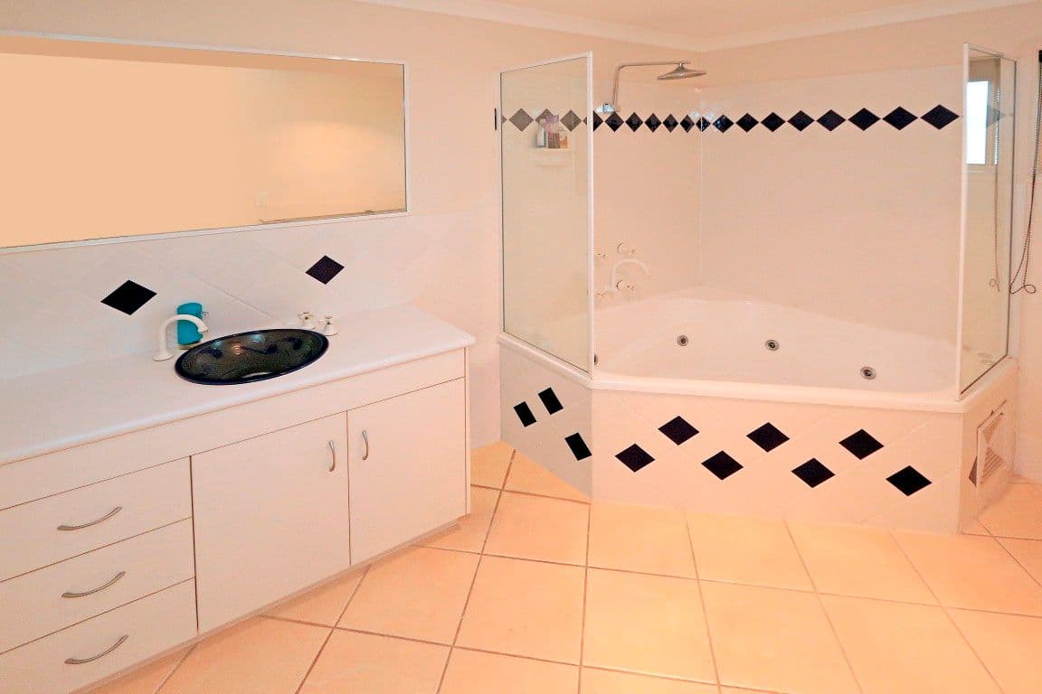 8-12 Rachael, Rockyview QLD 4701, Rockyview - Thumbnail 6