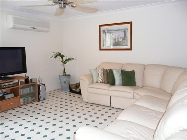 21 Wyncroft Street, HOLLAND PARK QLD 4121, Holland Park - Thumbnail 4