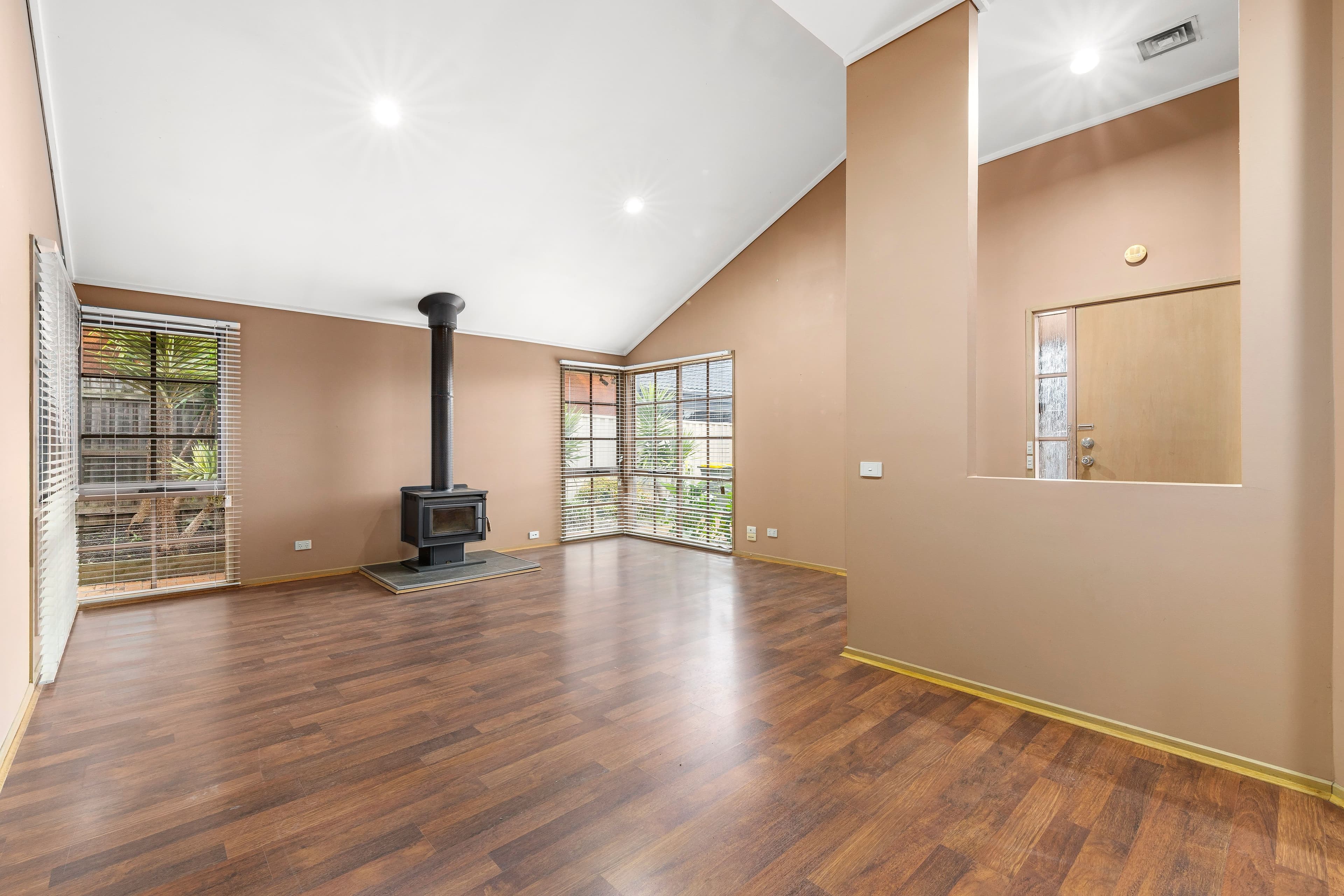 40 Pulford Crescent, Mill Park VIC 3082, Mill Park - Thumbnail 5