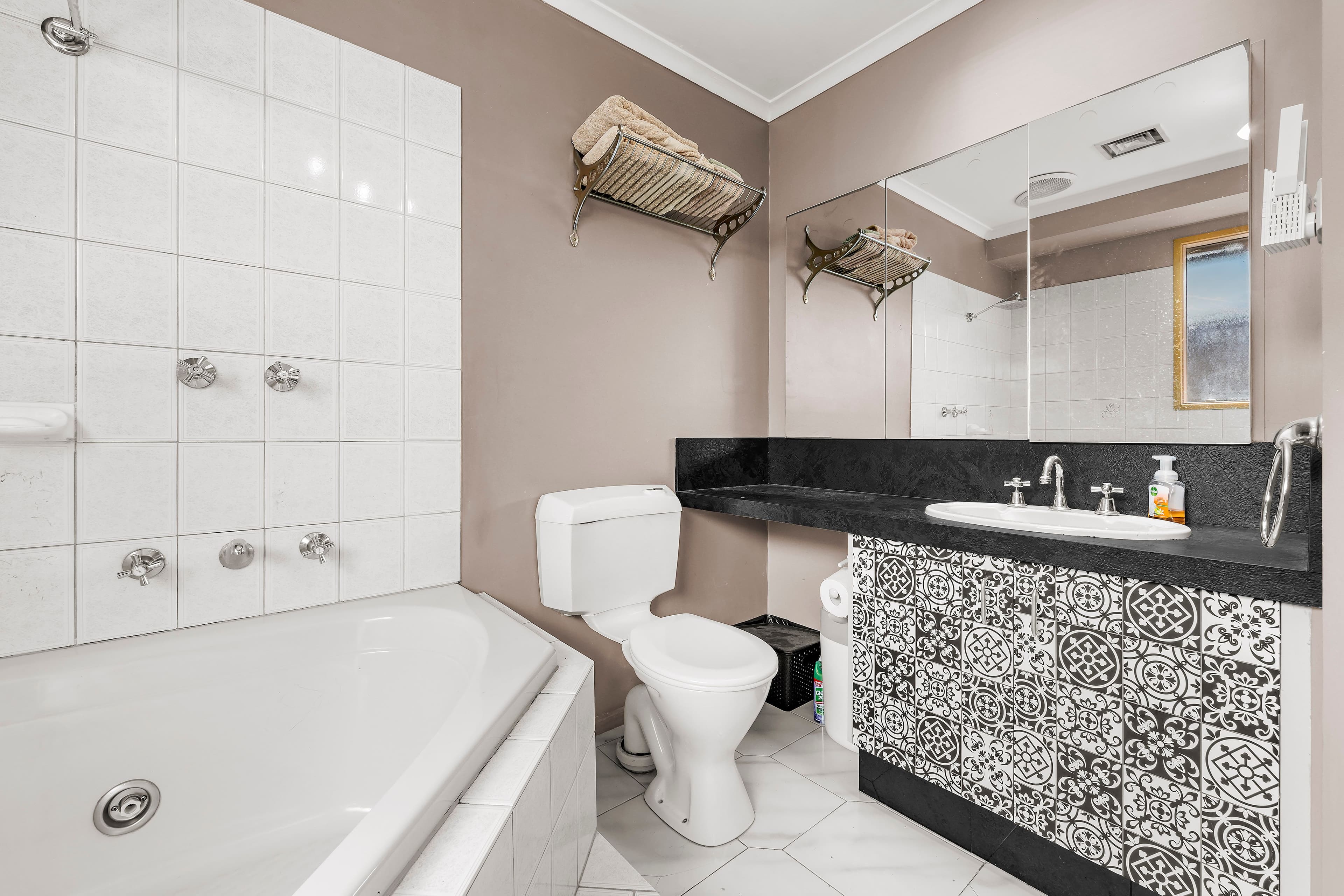 40 Pulford Crescent, Mill Park VIC 3082, Mill Park - Thumbnail 8