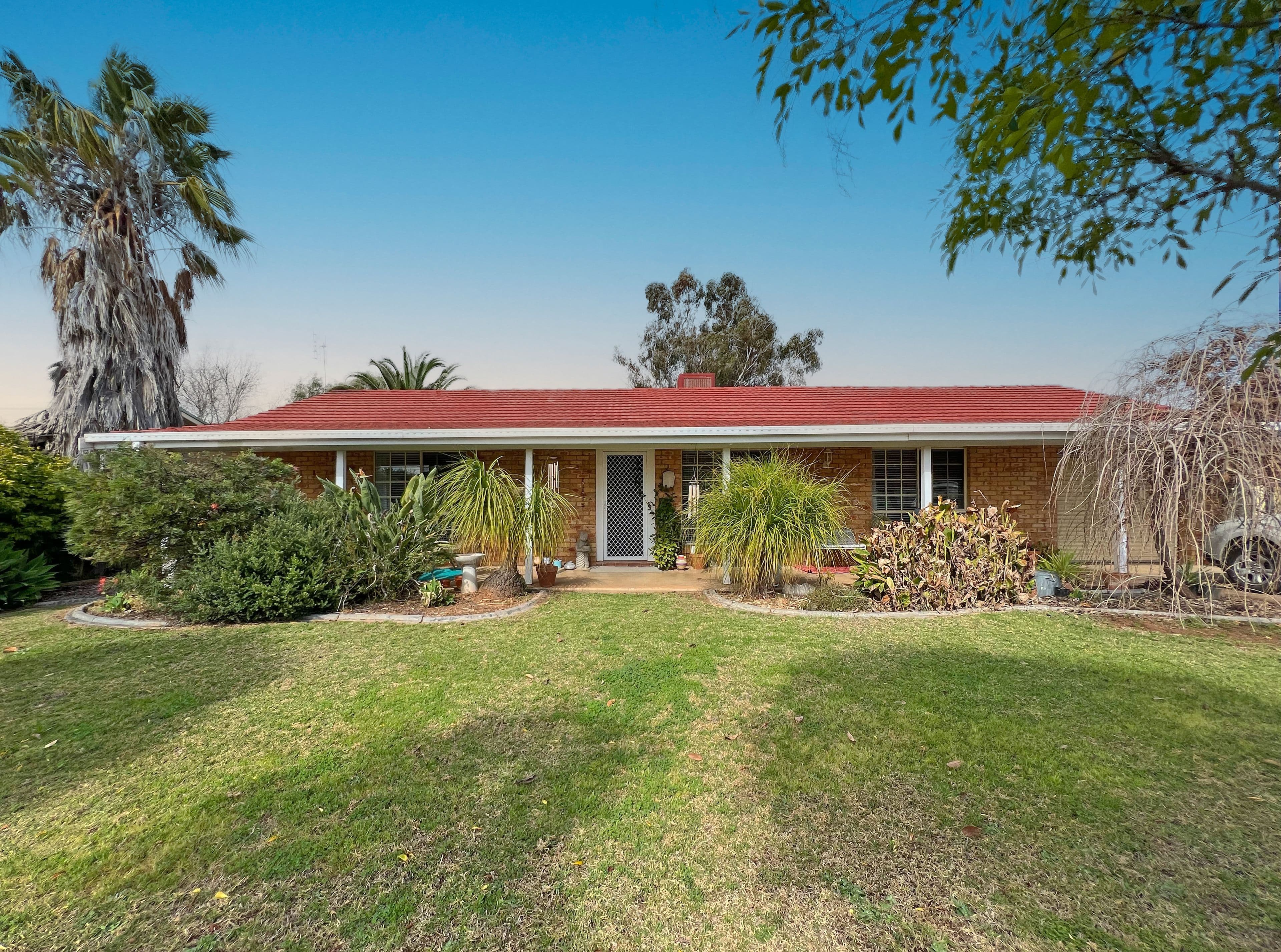 11 Thames Street, Forbes NSW 2871, Forbes - Image 1