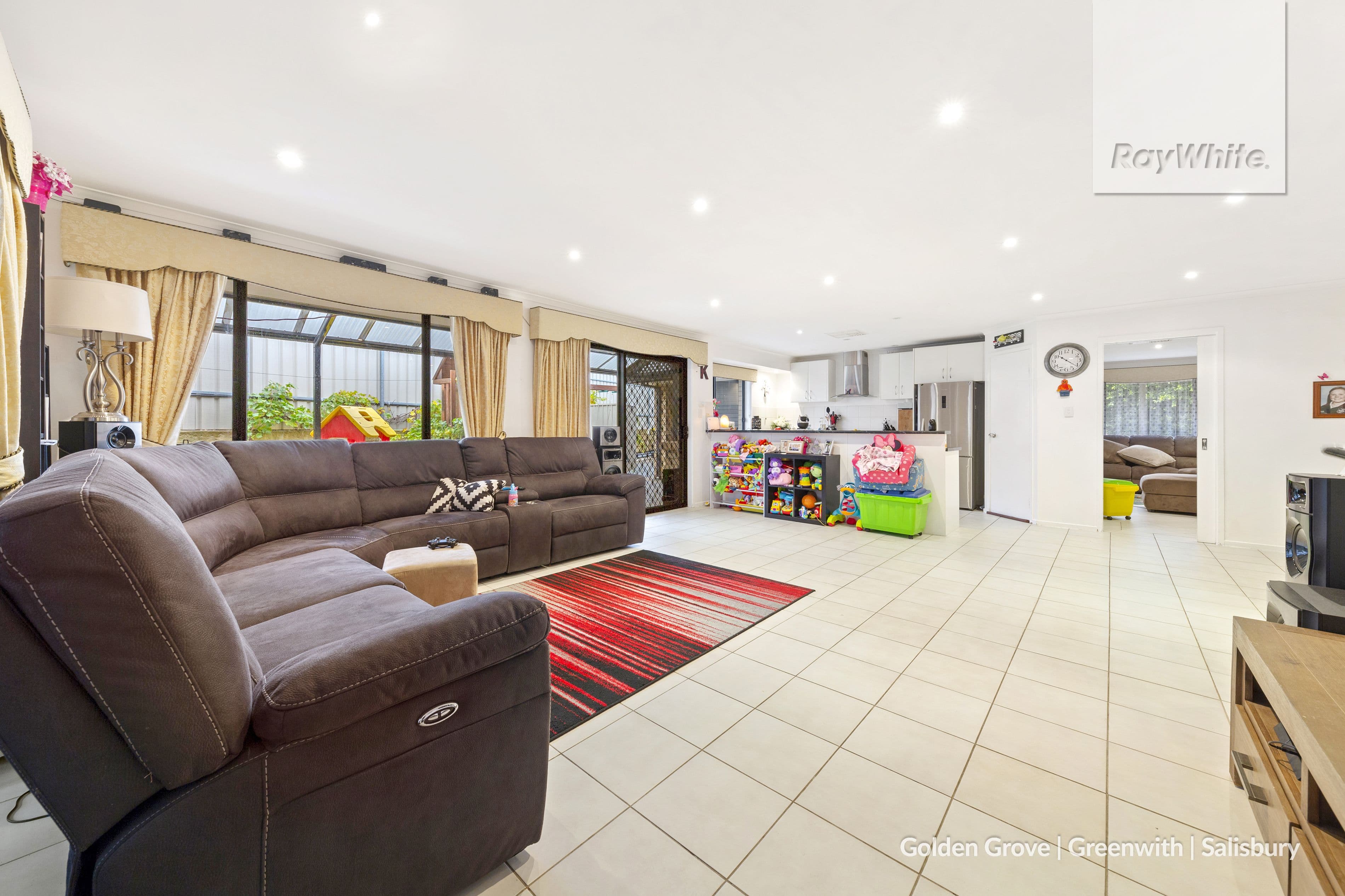17 Manchester Circuit, Craigmore SA 5114, Craigmore - Thumbnail 3