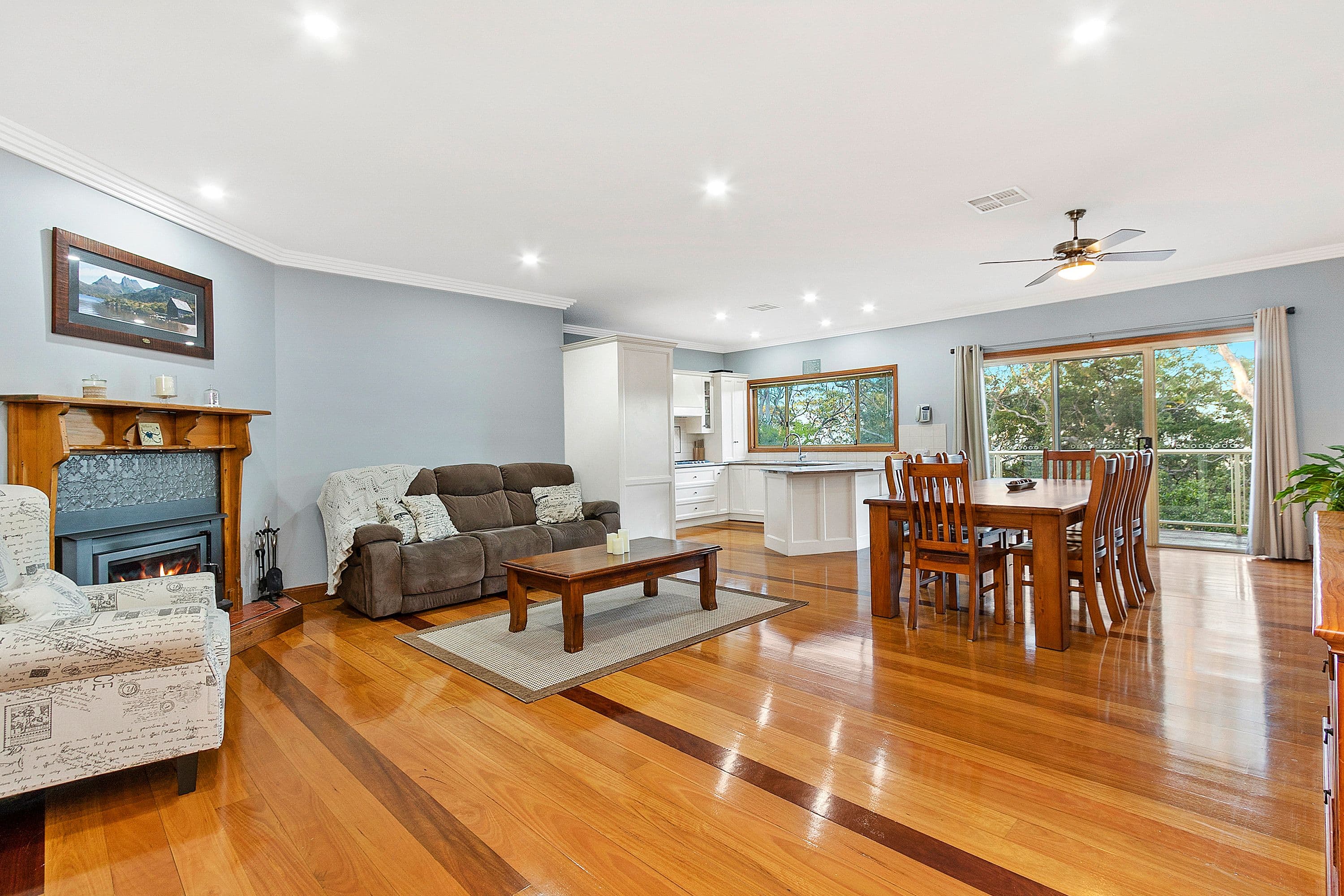 331 Lieutenant Bowen Drive, Bowen Mountain - Thumbnail 5