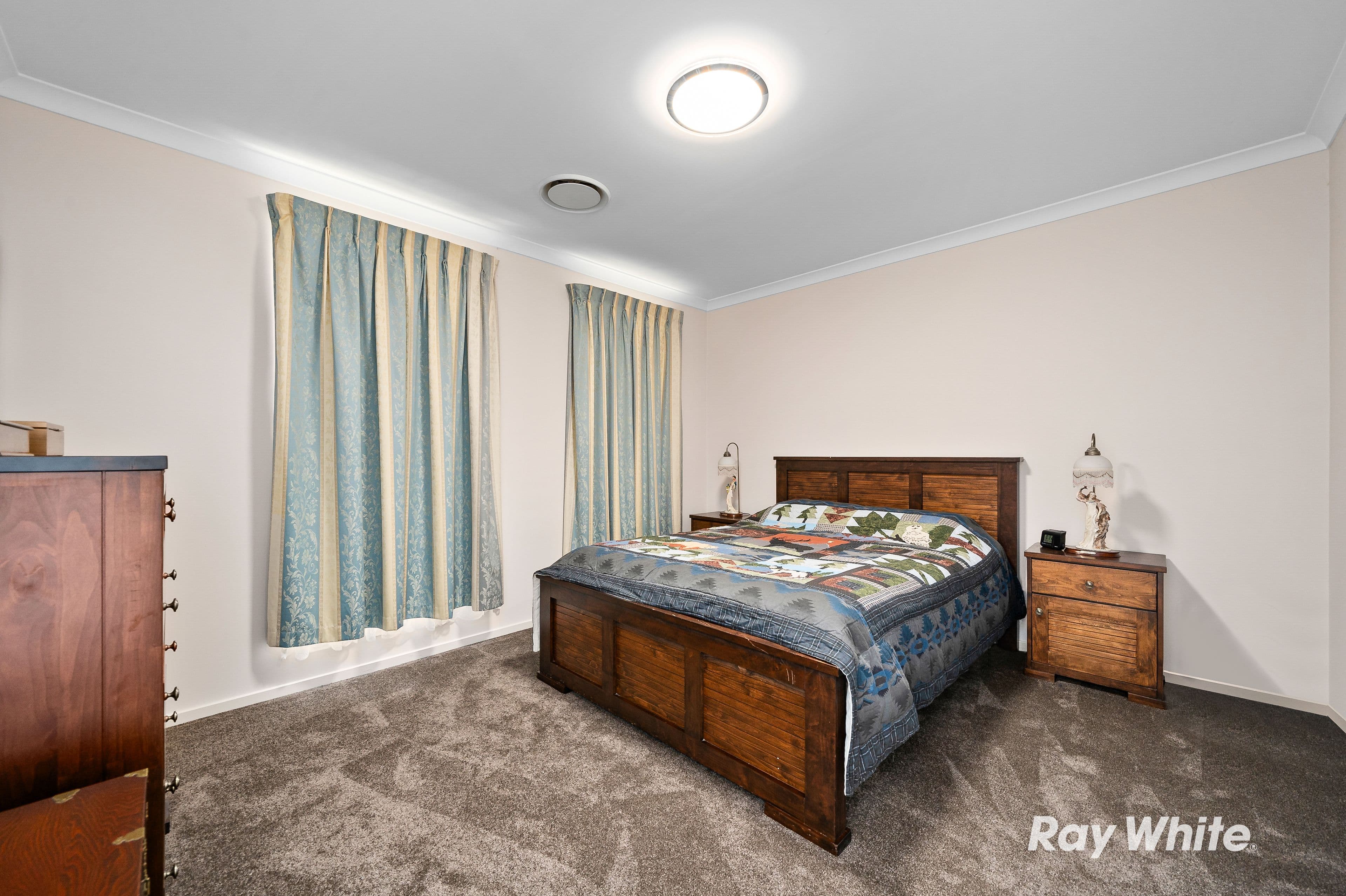 14 Burringoa Crescent, Colebee NSW 2761, Colebee - Thumbnail 2