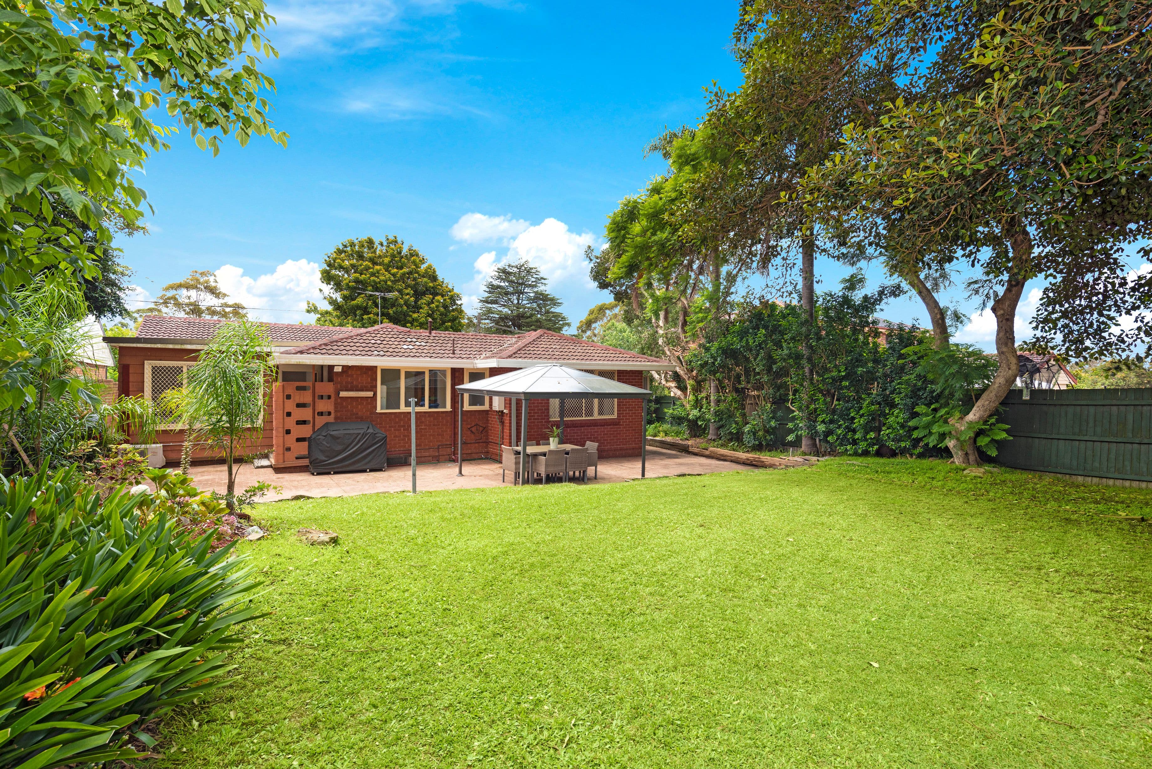 122 Starkey Street, Killarney Heights NSW 2087, Killarney Heights - Thumbnail 2