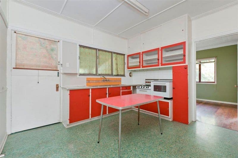 90 Sterculia Avenue, HOLLAND PARK WEST QLD 4121, Holland Park West - Thumbnail 6