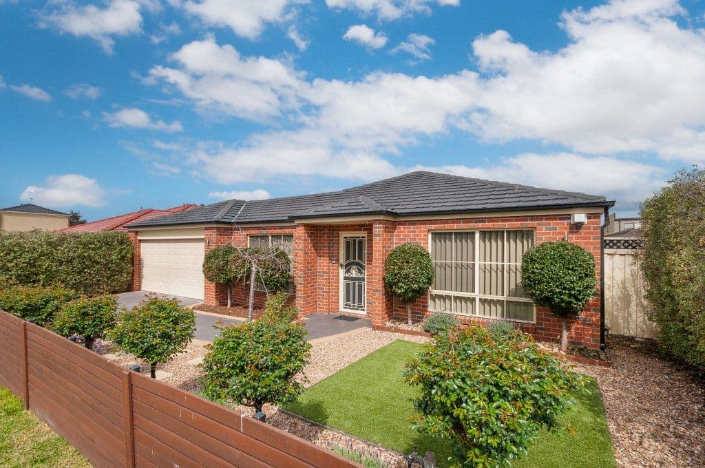 18 Malabar Street, ROXBURGH PARK VIC 3064, Roxburgh Park - Image 1