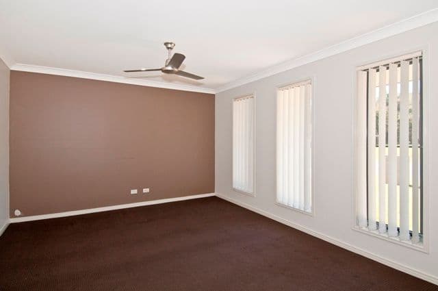 2 Chesan Court, CRESTMEAD QLD 4132, Crestmead - Thumbnail 2