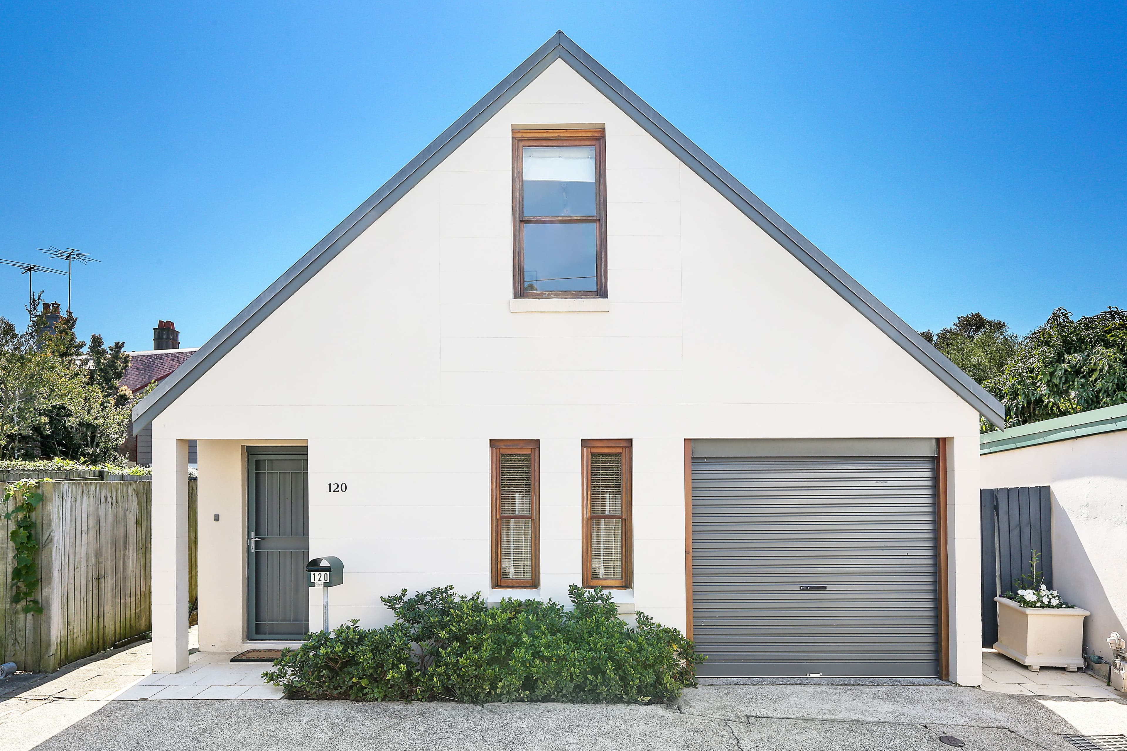120 Falcon Lane, Crows Nest - Thumbnail 2